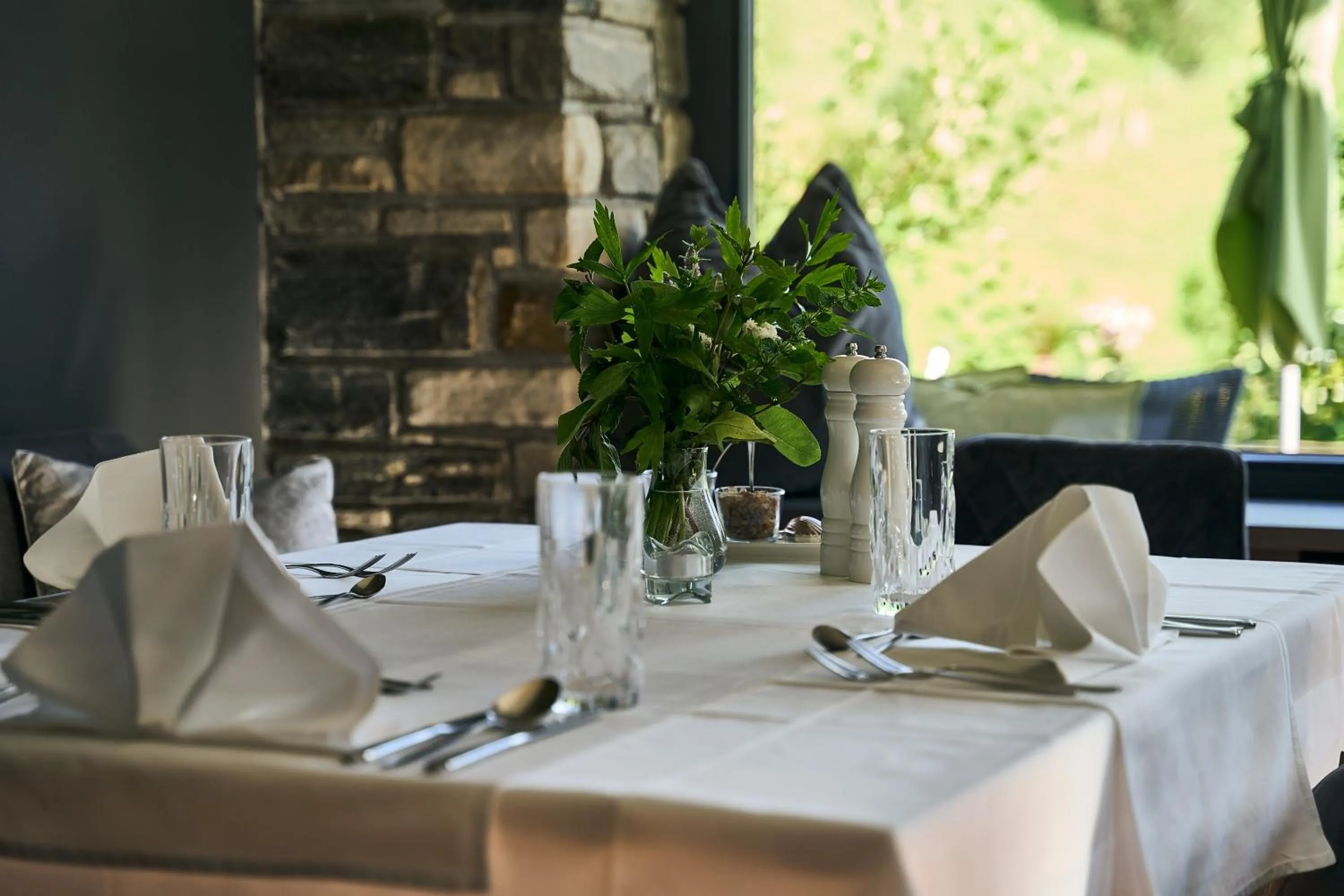 Restaurant/places to eat in Hotel LÄRCHENHOF