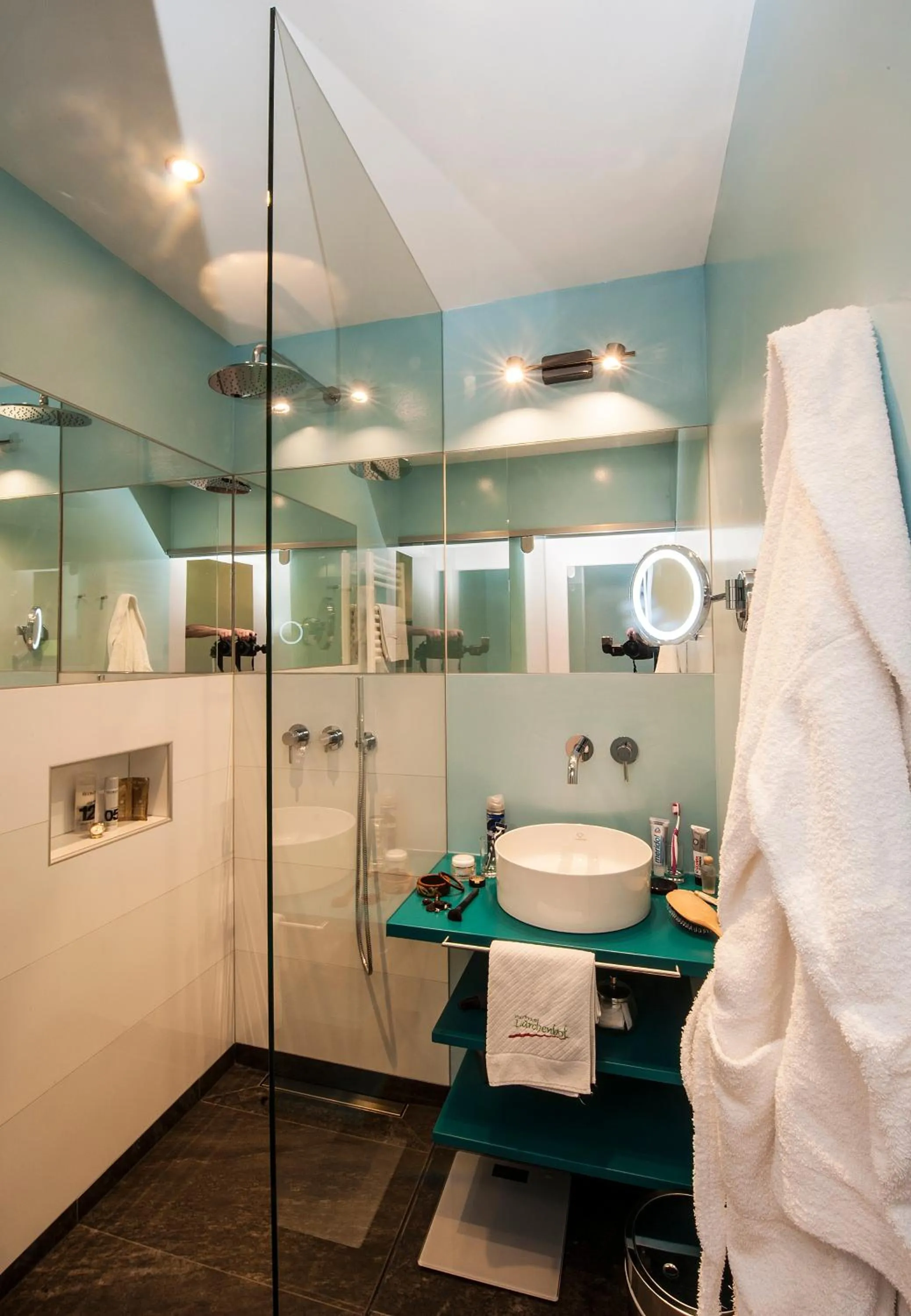 Shower in Hotel LÄRCHENHOF