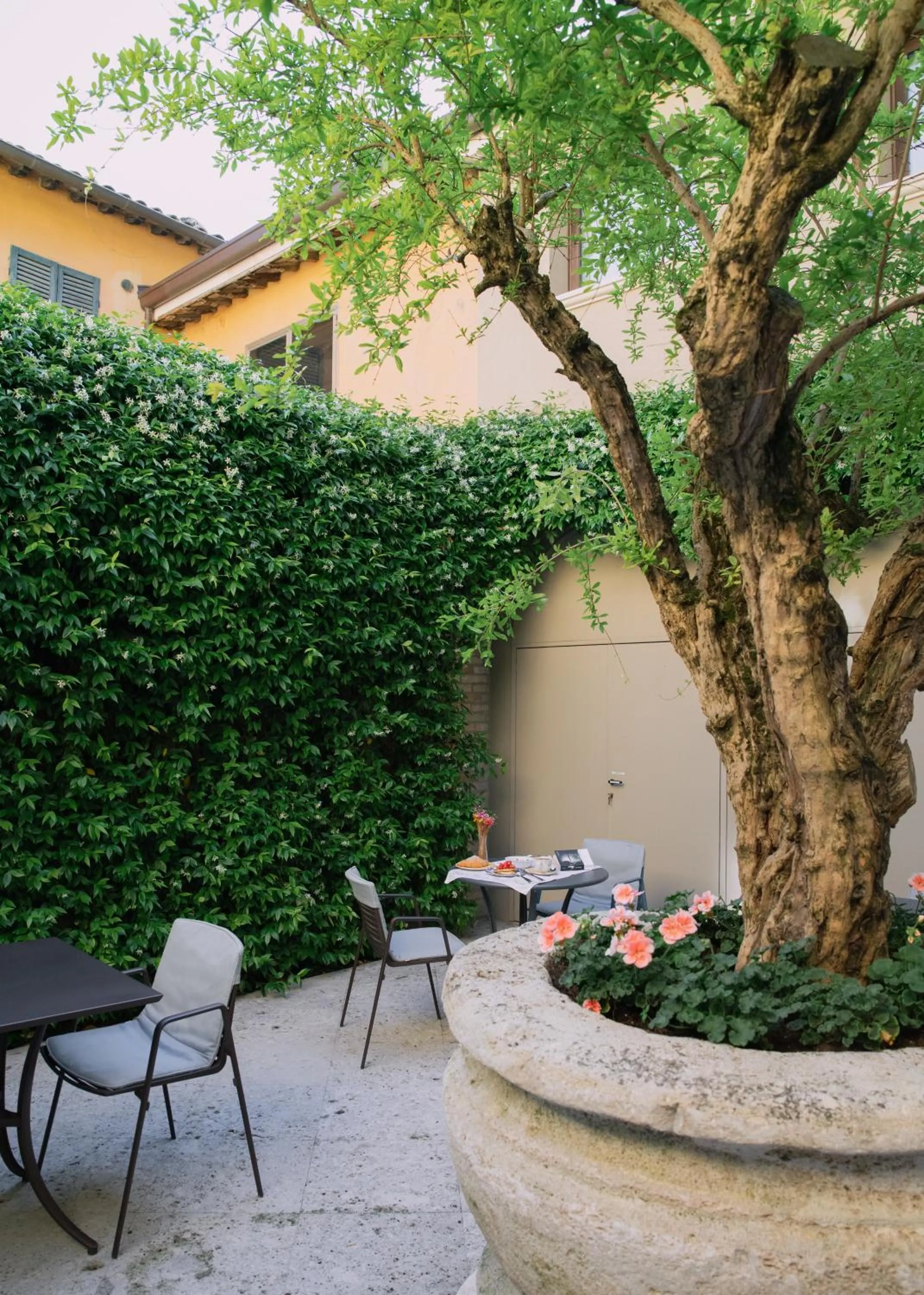 Garden in Casa Gugù Room & Breakfast