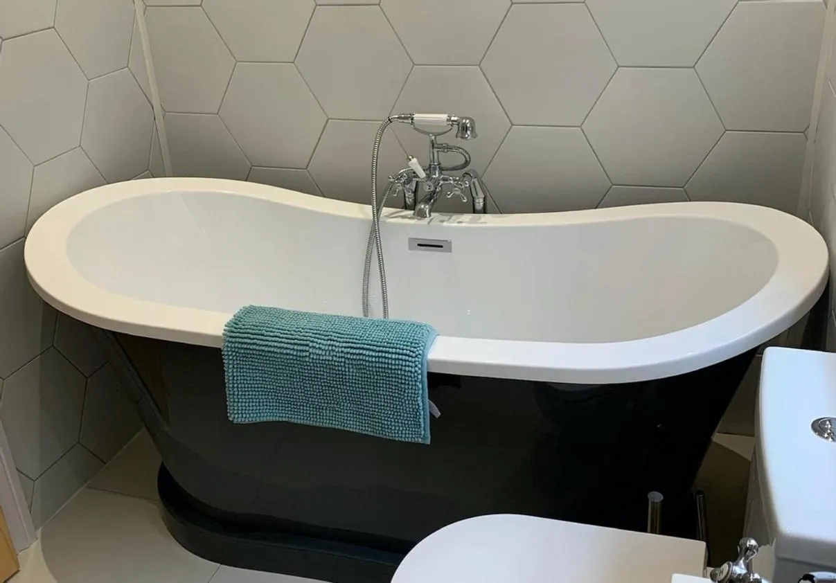 Howick House - Gorgeous Cosy Filey Cottage style central location - Sleeps 9