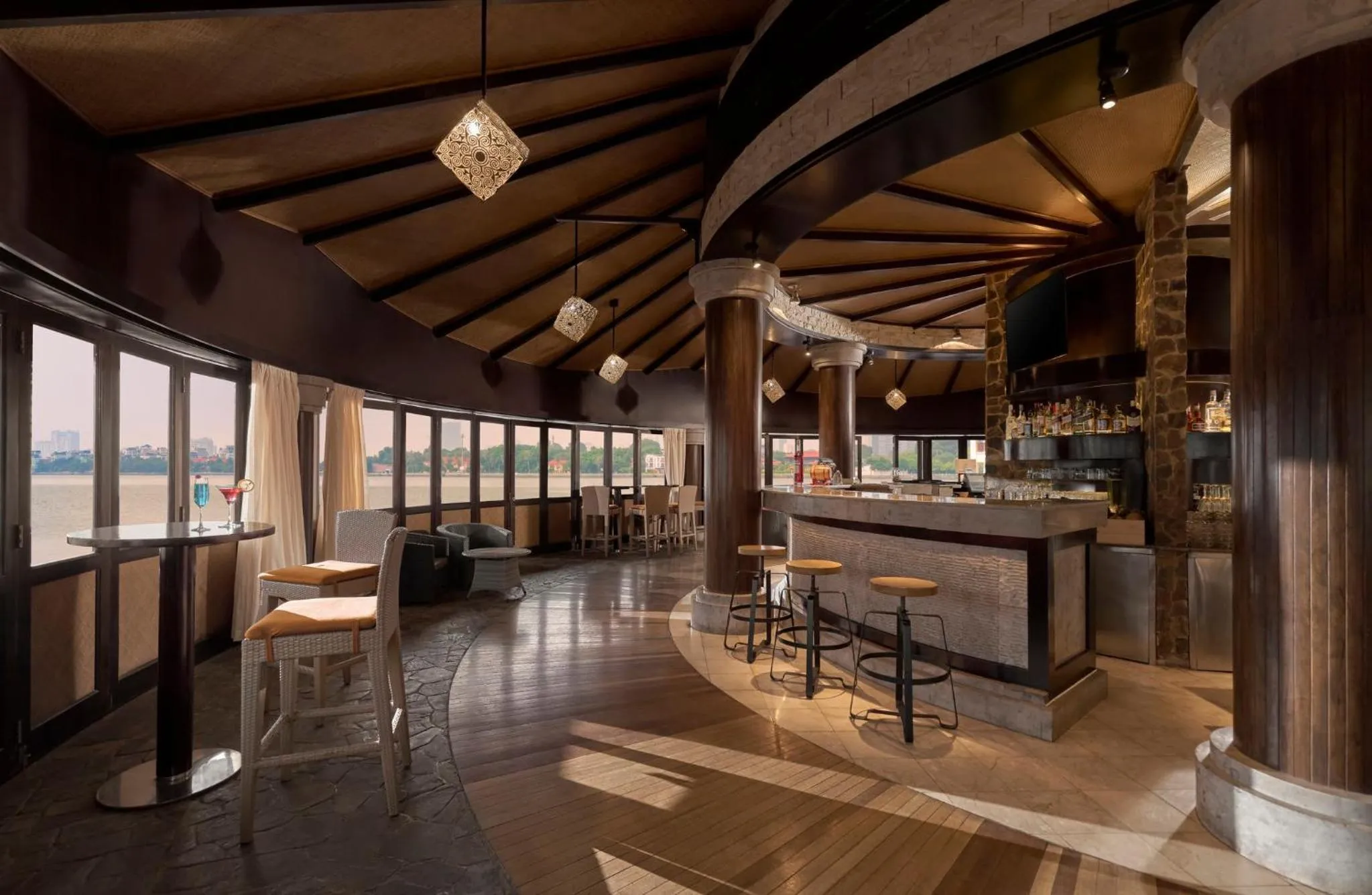 Restaurant/places to eat in InterContinental Hanoi Westlake by IHG