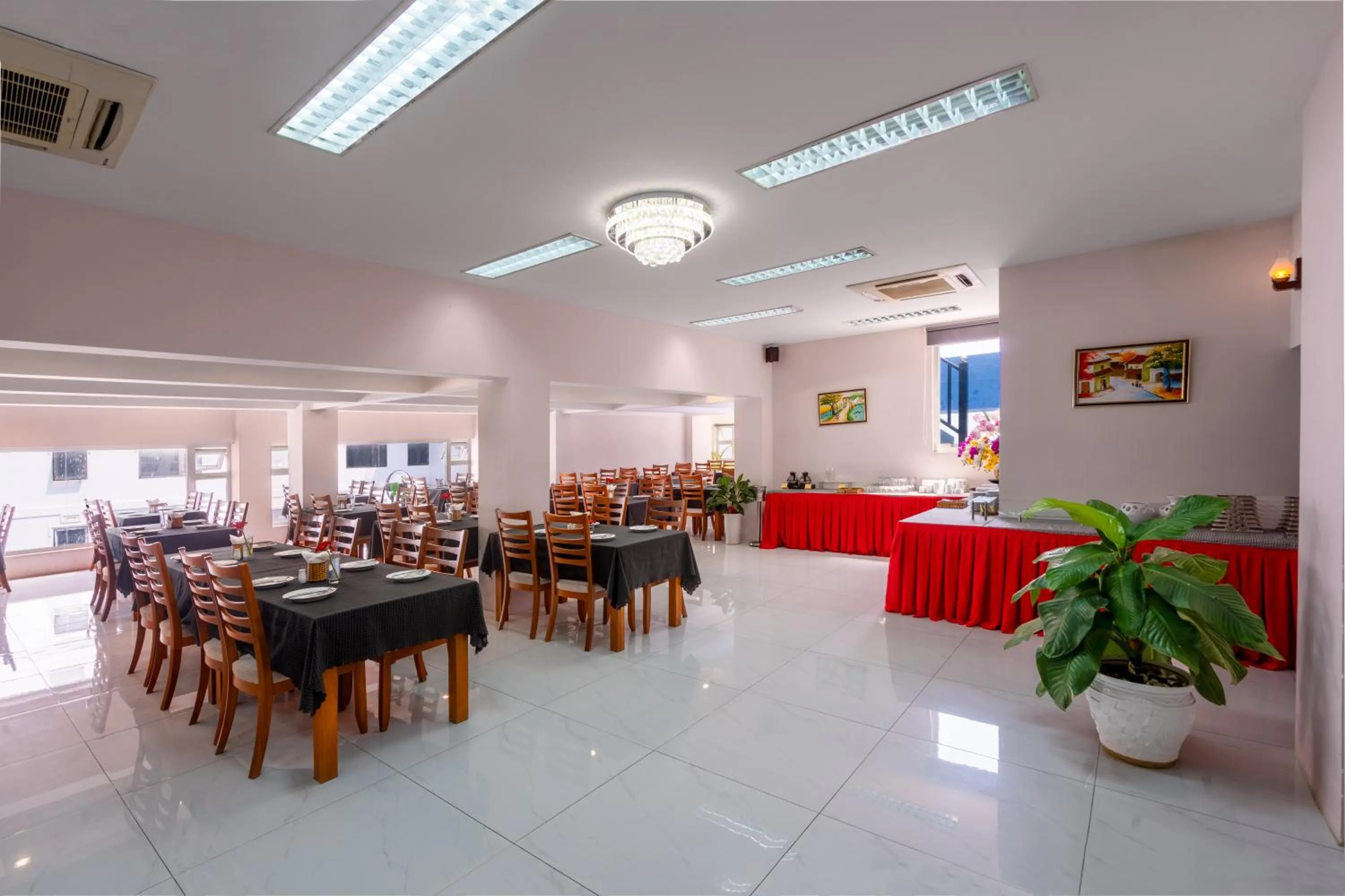 Restaurant/places to eat in BIDV Beach Hotel Nha Trang