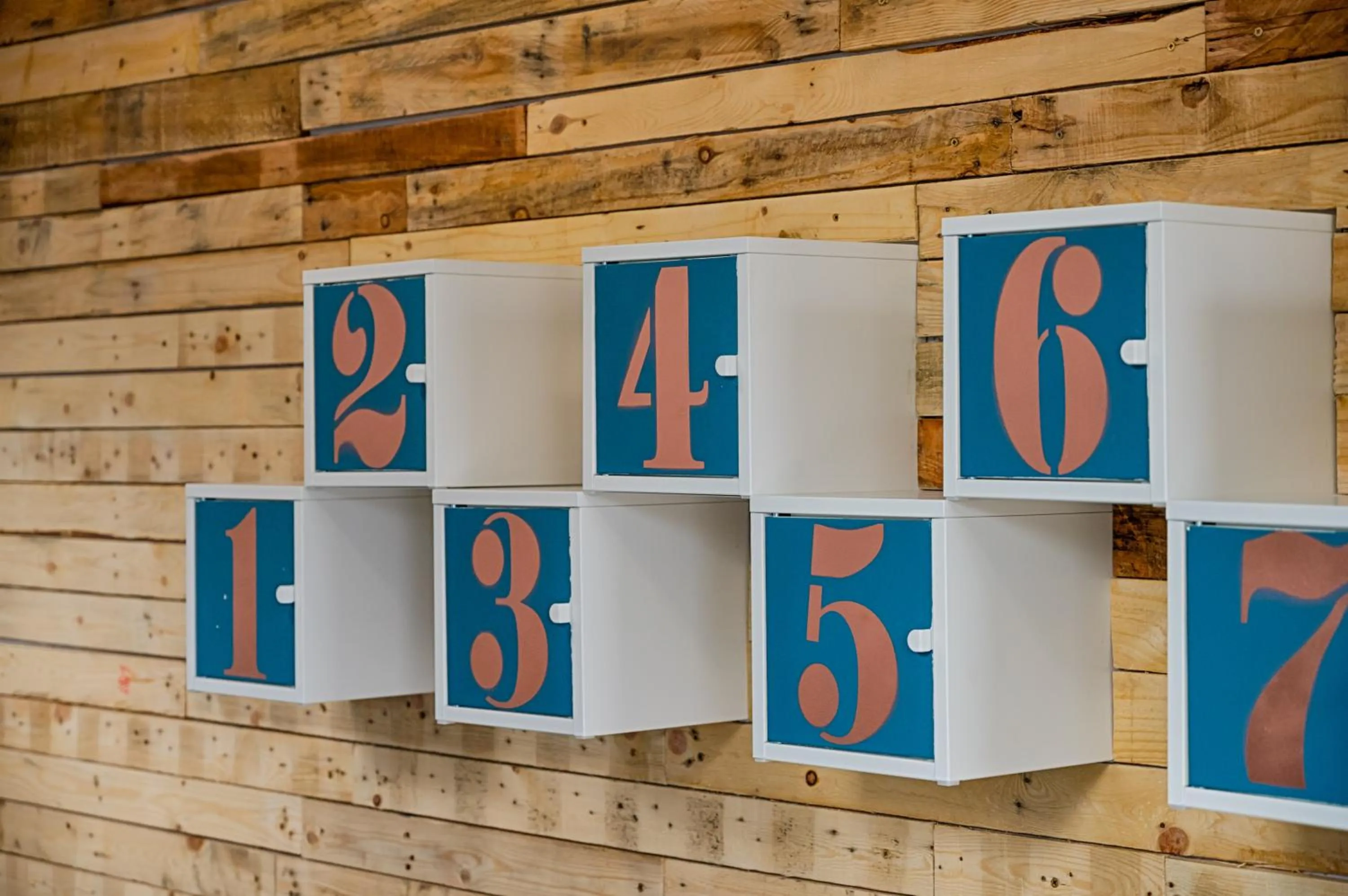 Facade/entrance in Copper House