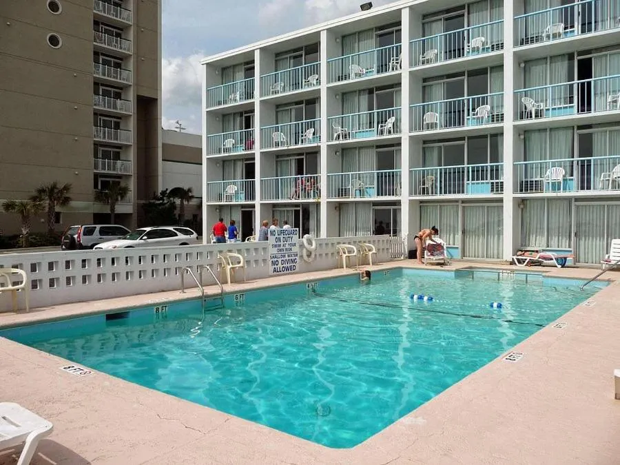 Oceanfront Twilight Surf Hotel