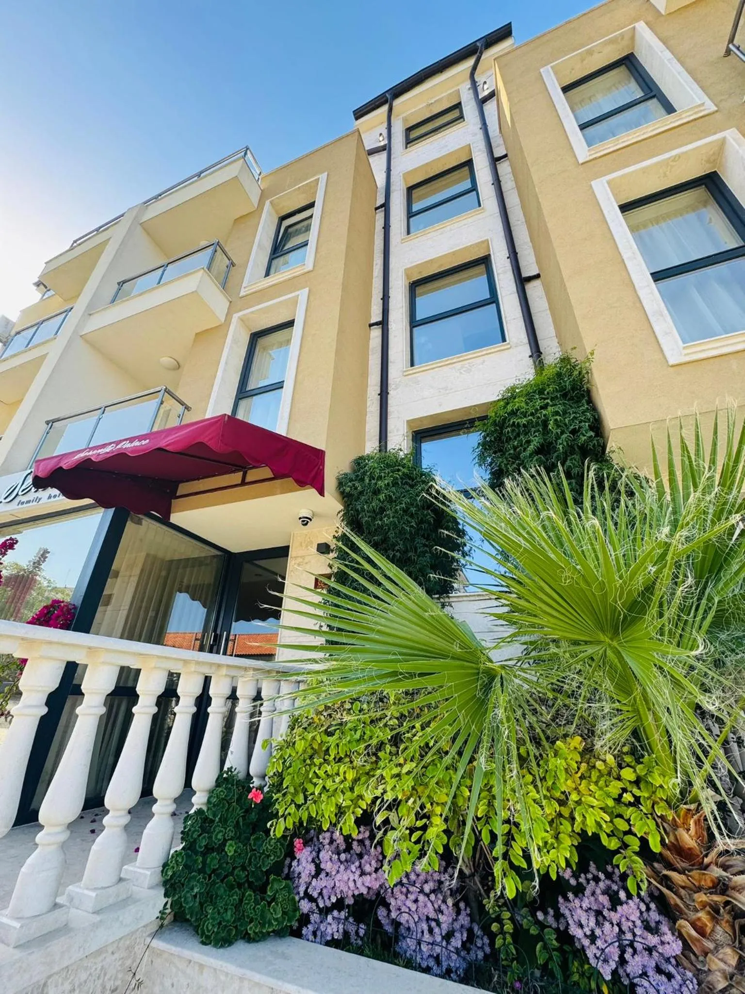 Family Hotel Serenity Palace