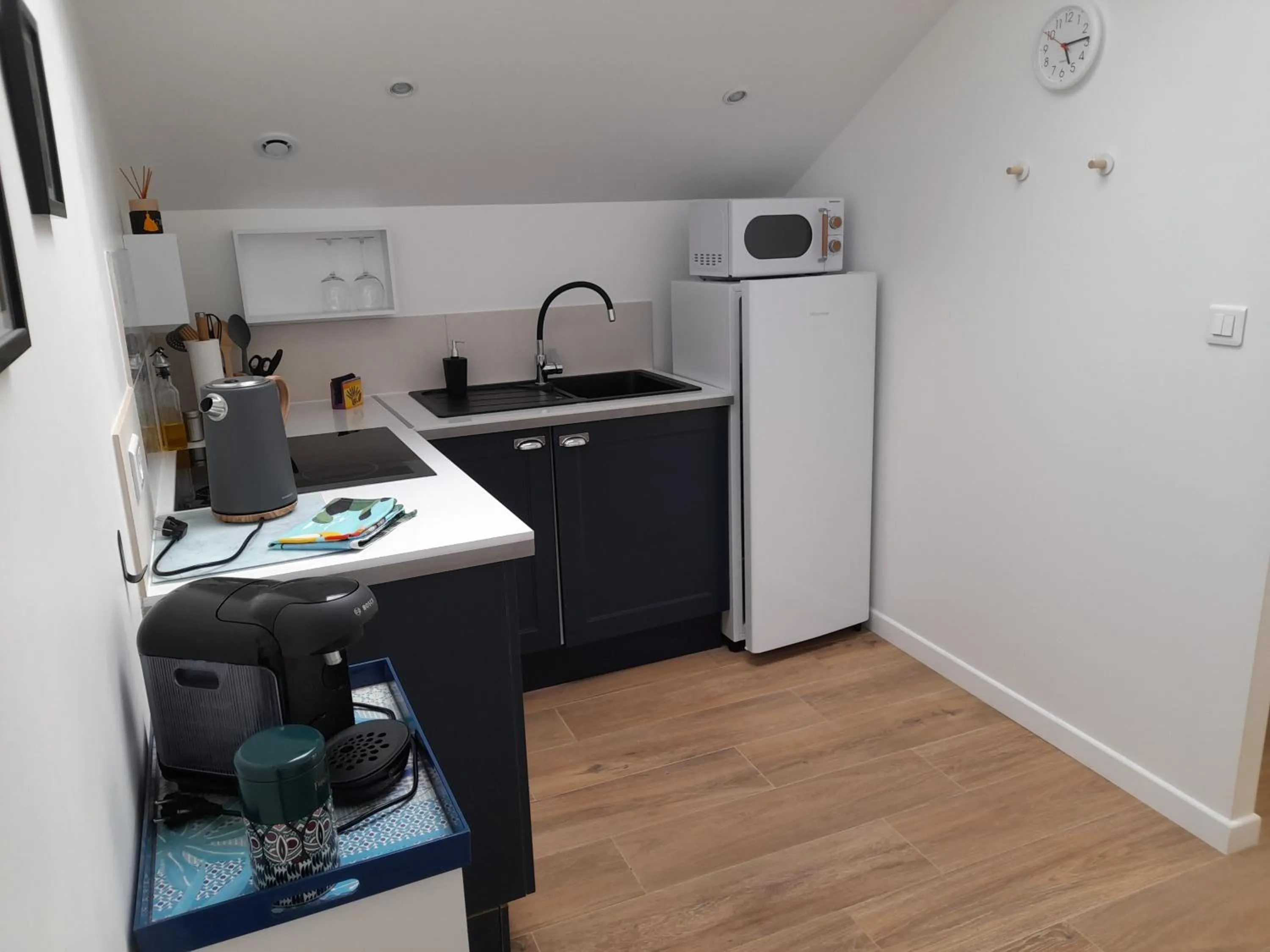 kitchen in Le Domaine du Moulin 28 proche Chartres