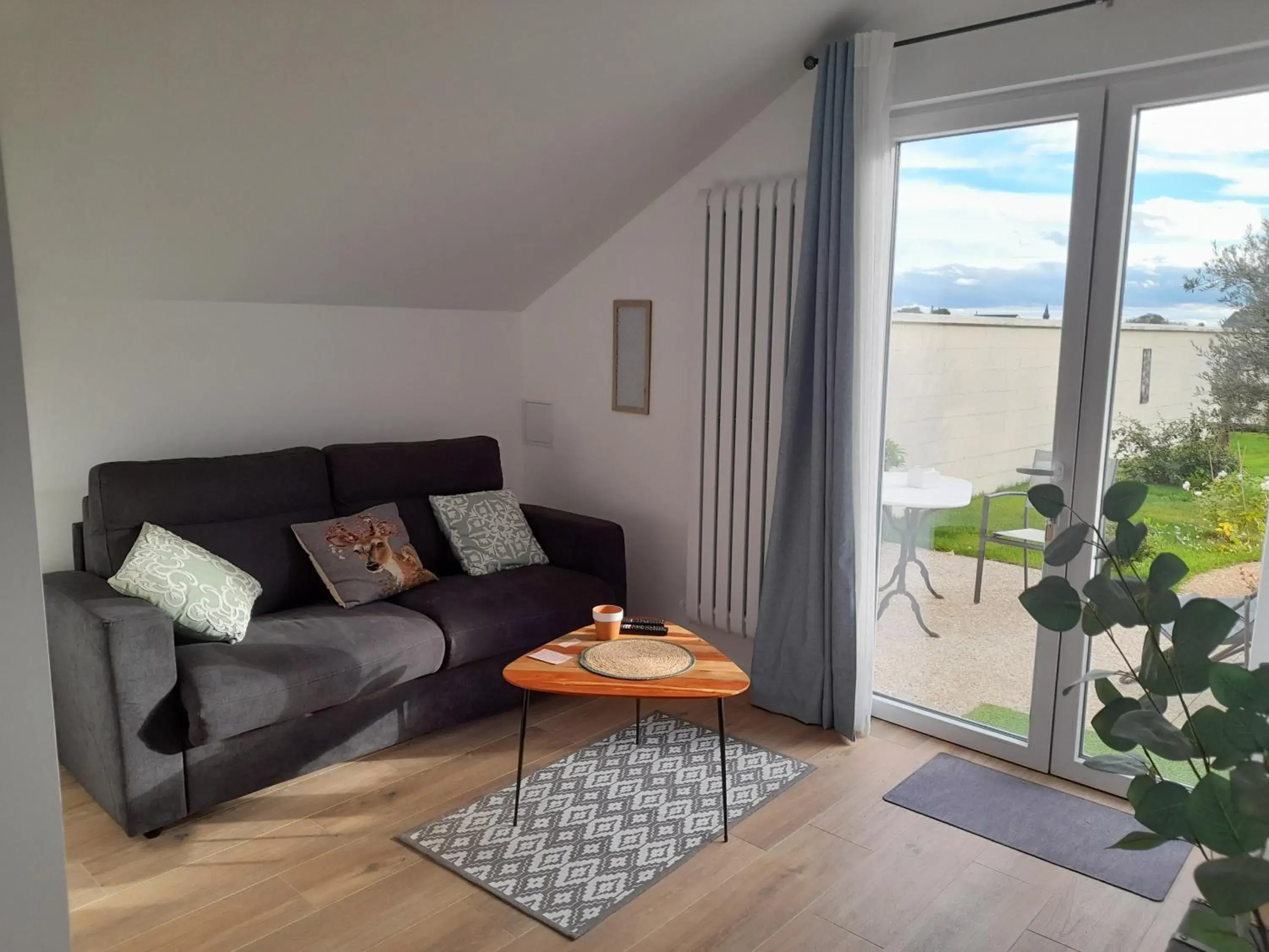 Quadruple Room with Garden View in Le Domaine du Moulin 28 proche Chartres Quadruple Room with Garden View in Le Domaine du Moulin 28 proche Chartres