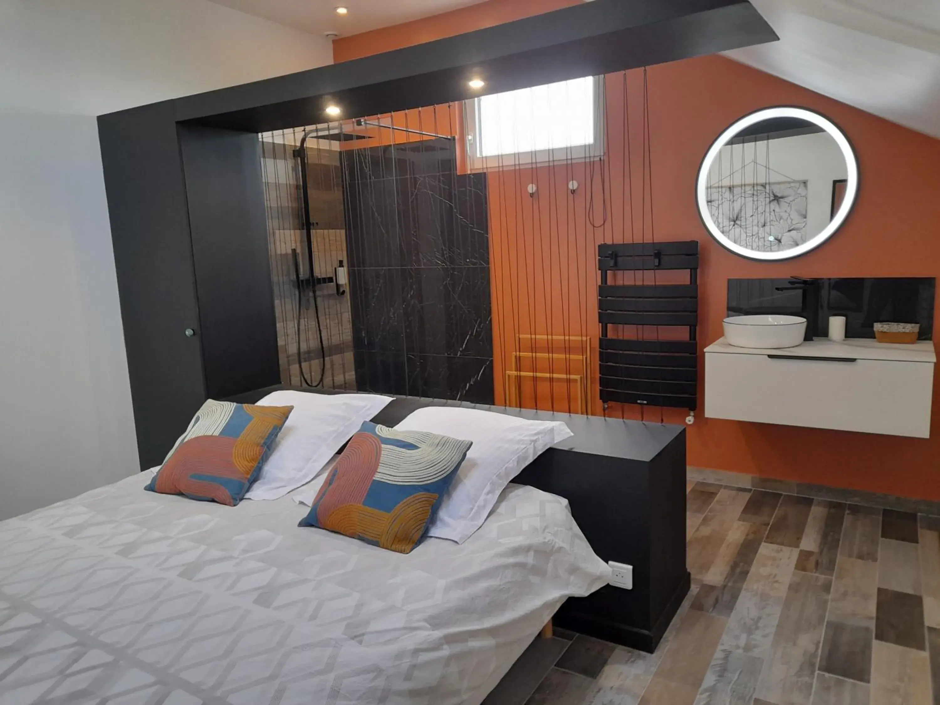 Quadruple Room with Garden View in Le Domaine du Moulin 28 proche Chartres Quadruple Room with Garden View in Le Domaine du Moulin 28 proche Chartres