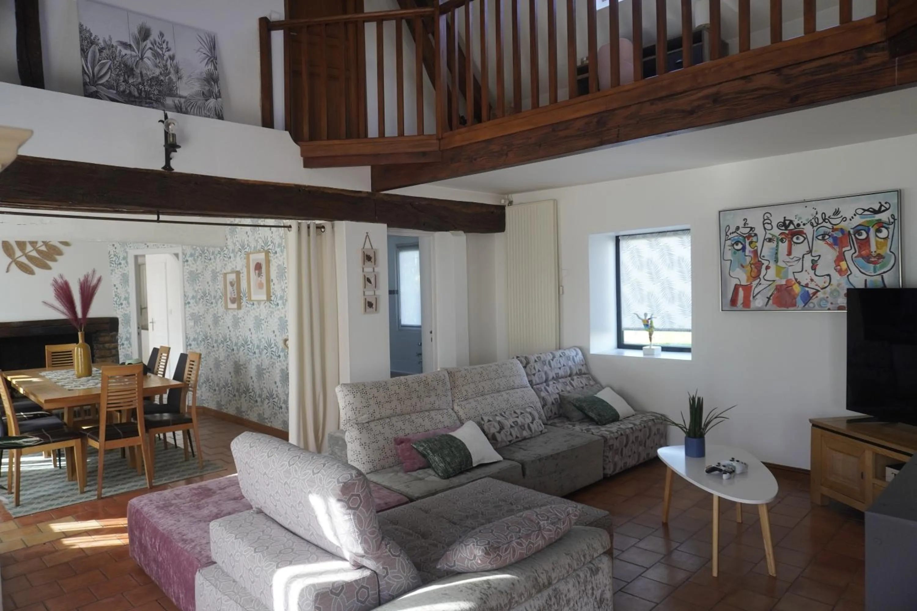 Communal lounge/ TV room in Le Domaine du Moulin 28 proche Chartres