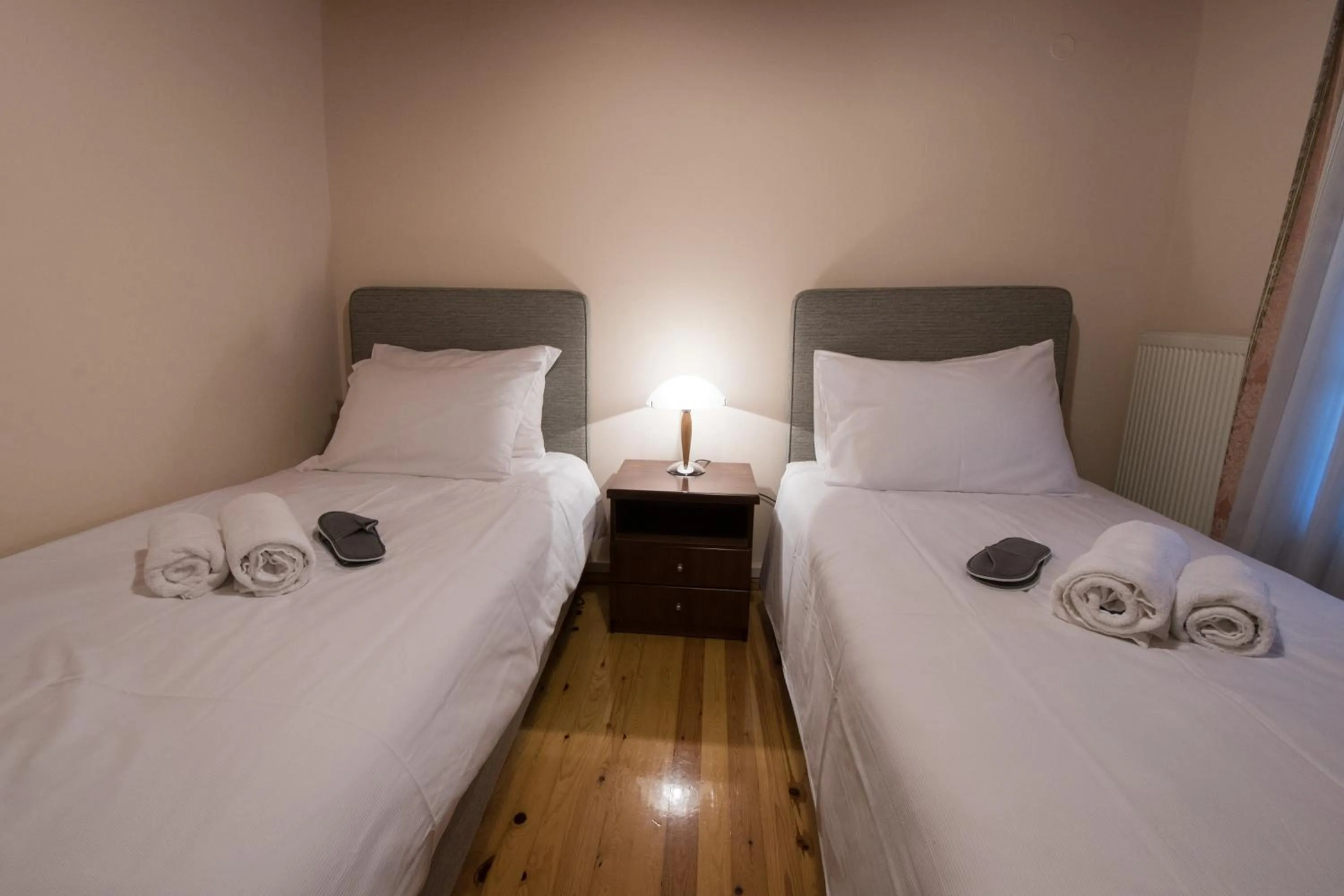 Bedroom, Bed in Rodami