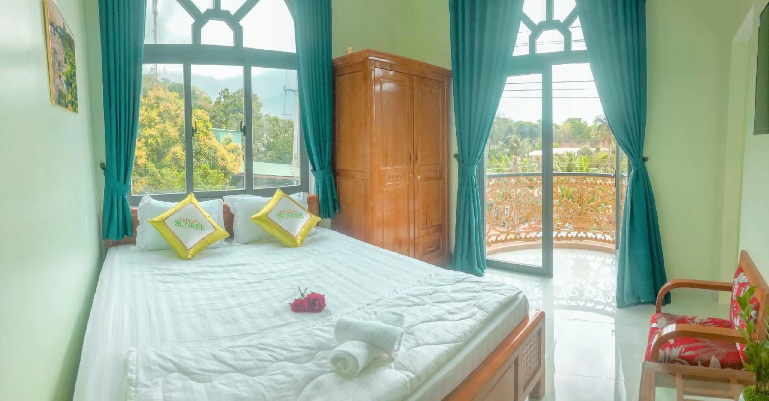 Bedroom, Bed in SUNRISE HOTEL