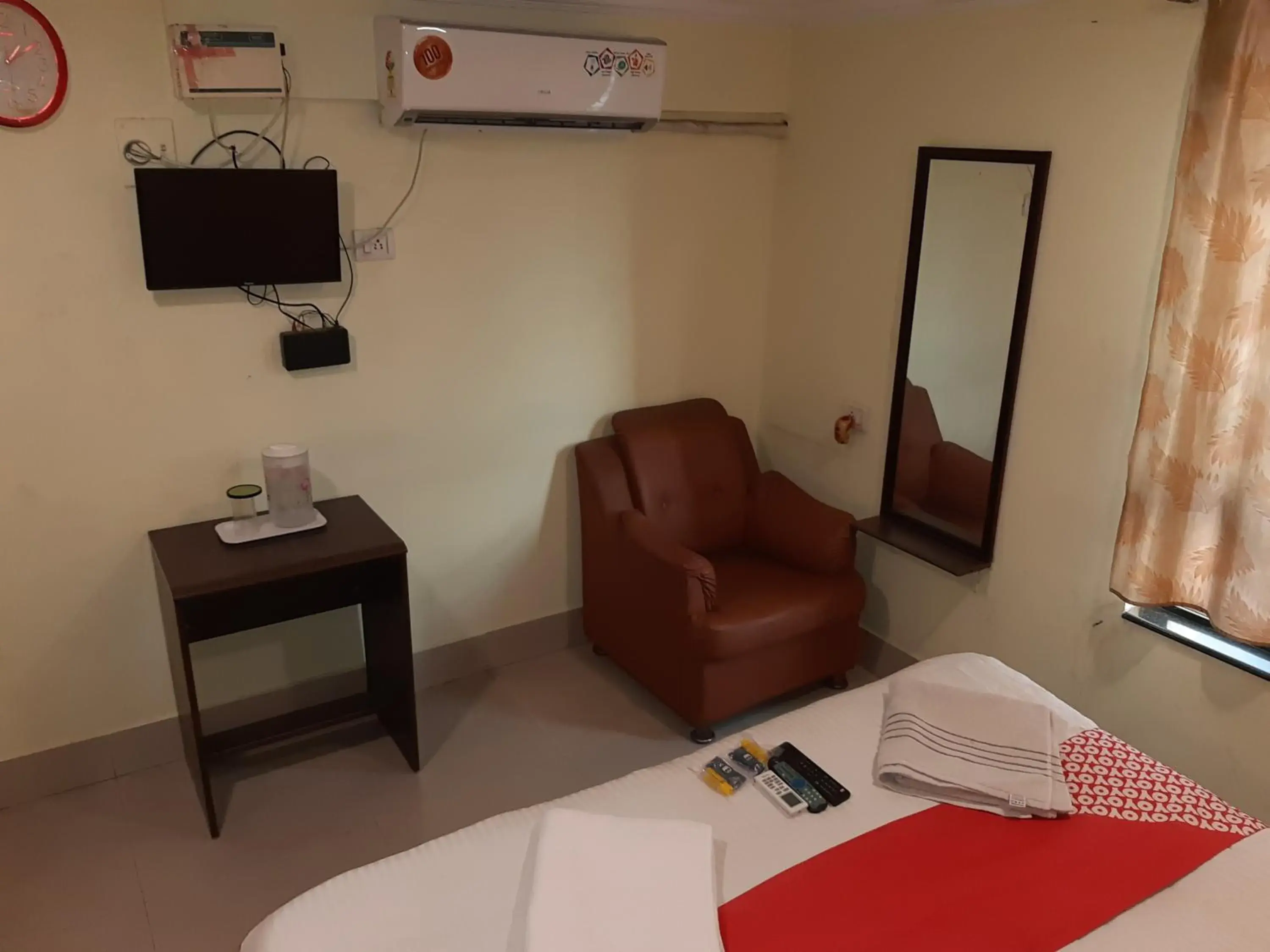 Communal lounge/ TV room, Bed in Hotel Akash inn Communal lounge/ TV room, Bed in Hotel Akash inn