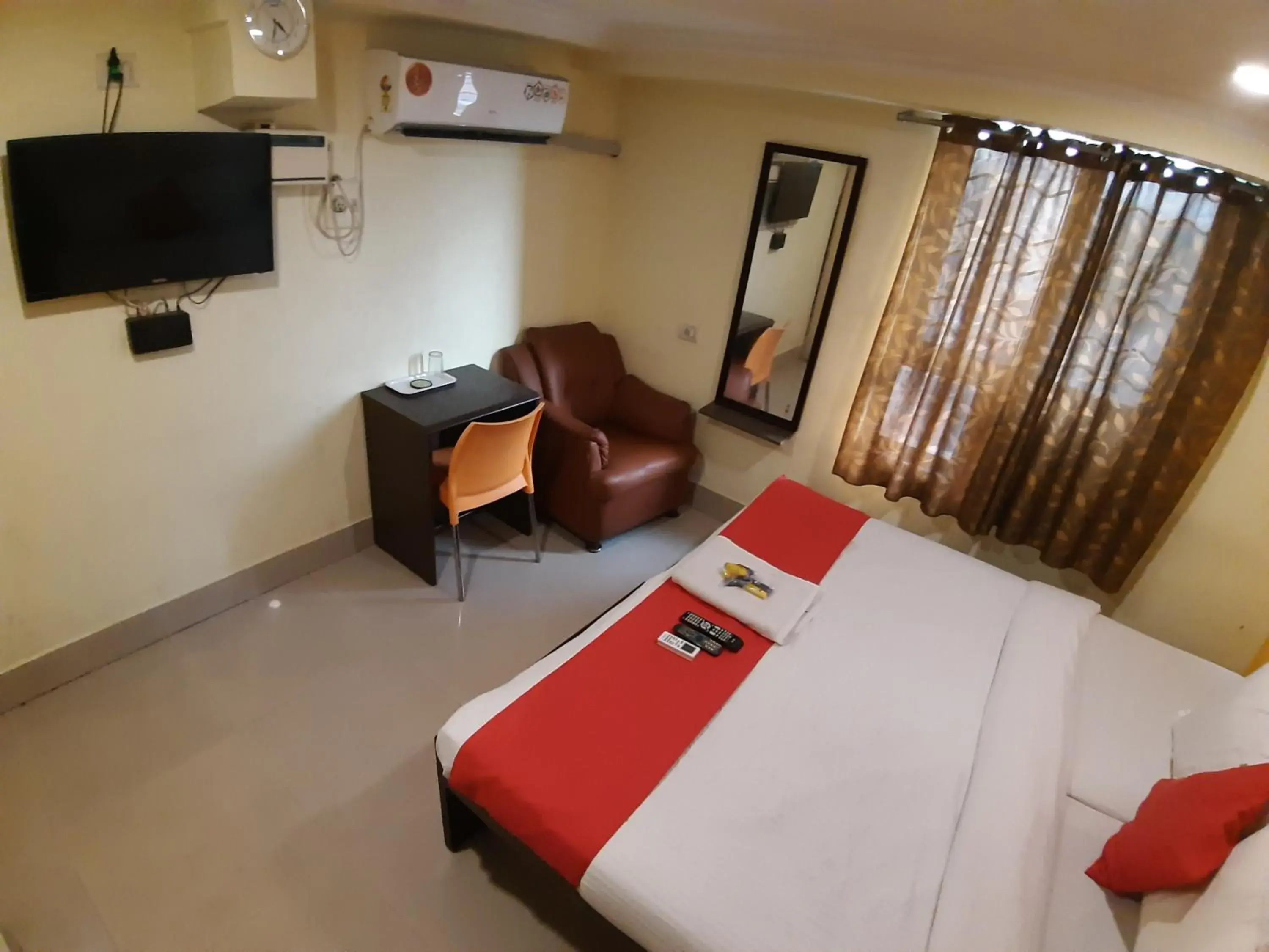 TV and multimedia, Bed in Hotel Akash inn TV and multimedia, Bed in Hotel Akash inn