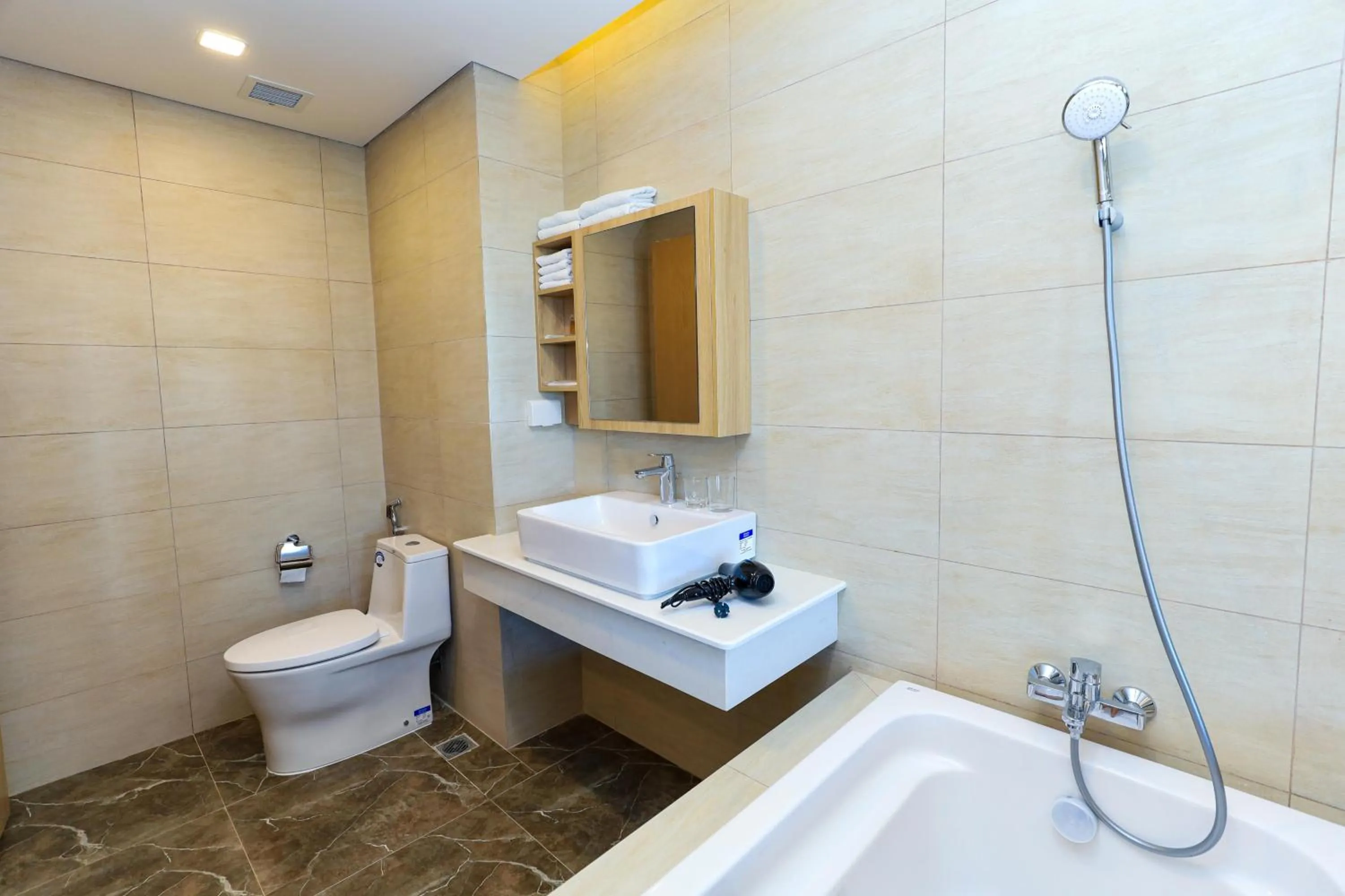 FLC Sea Tower Quy Nhon - Seaview Apartel