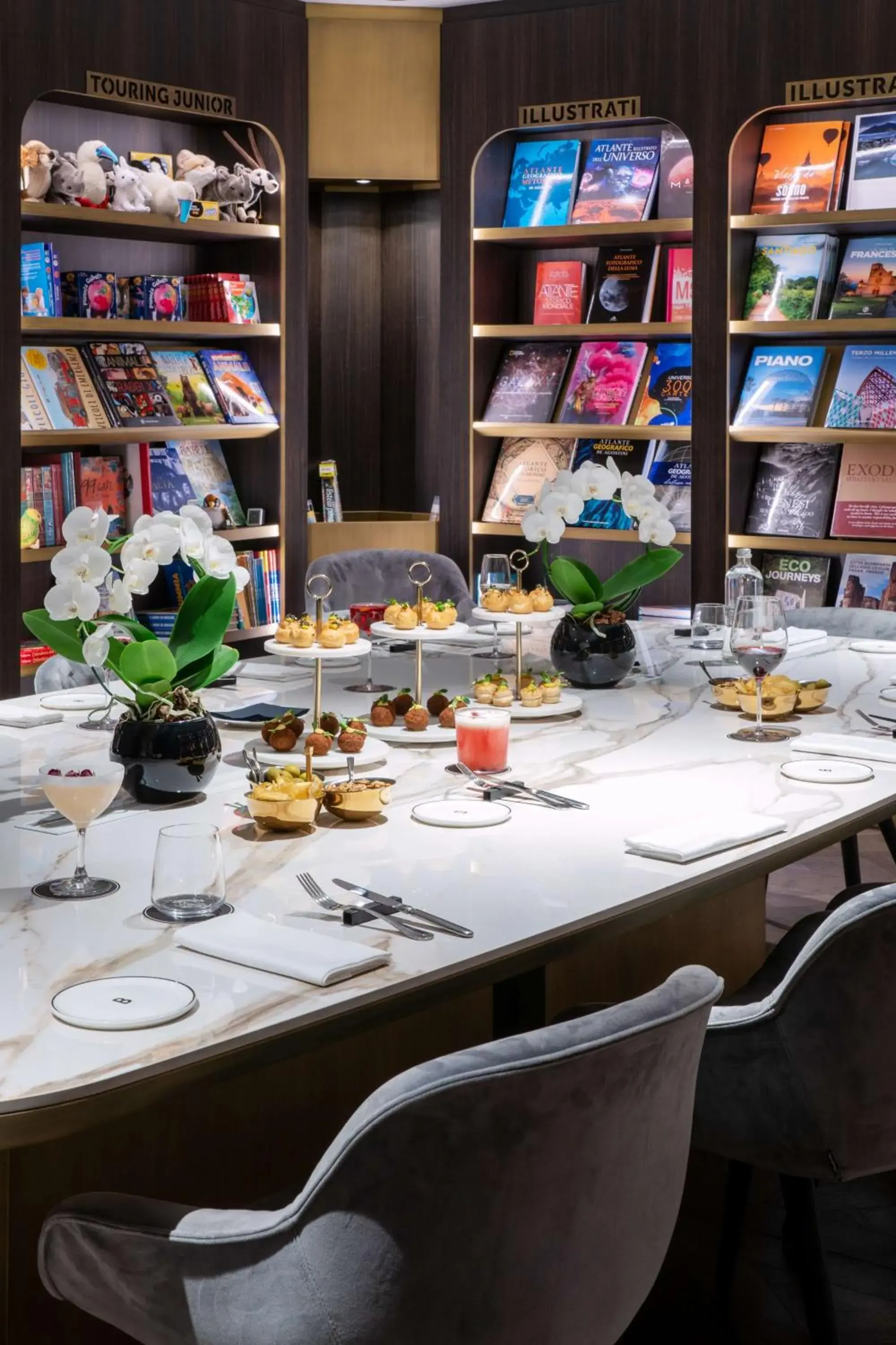 Restaurant/places to eat in Radisson Collection Hotel, Palazzo Touring Club Milan Restaurant/places to eat in Radisson Collection Hotel, Palazzo Touring Club Milan