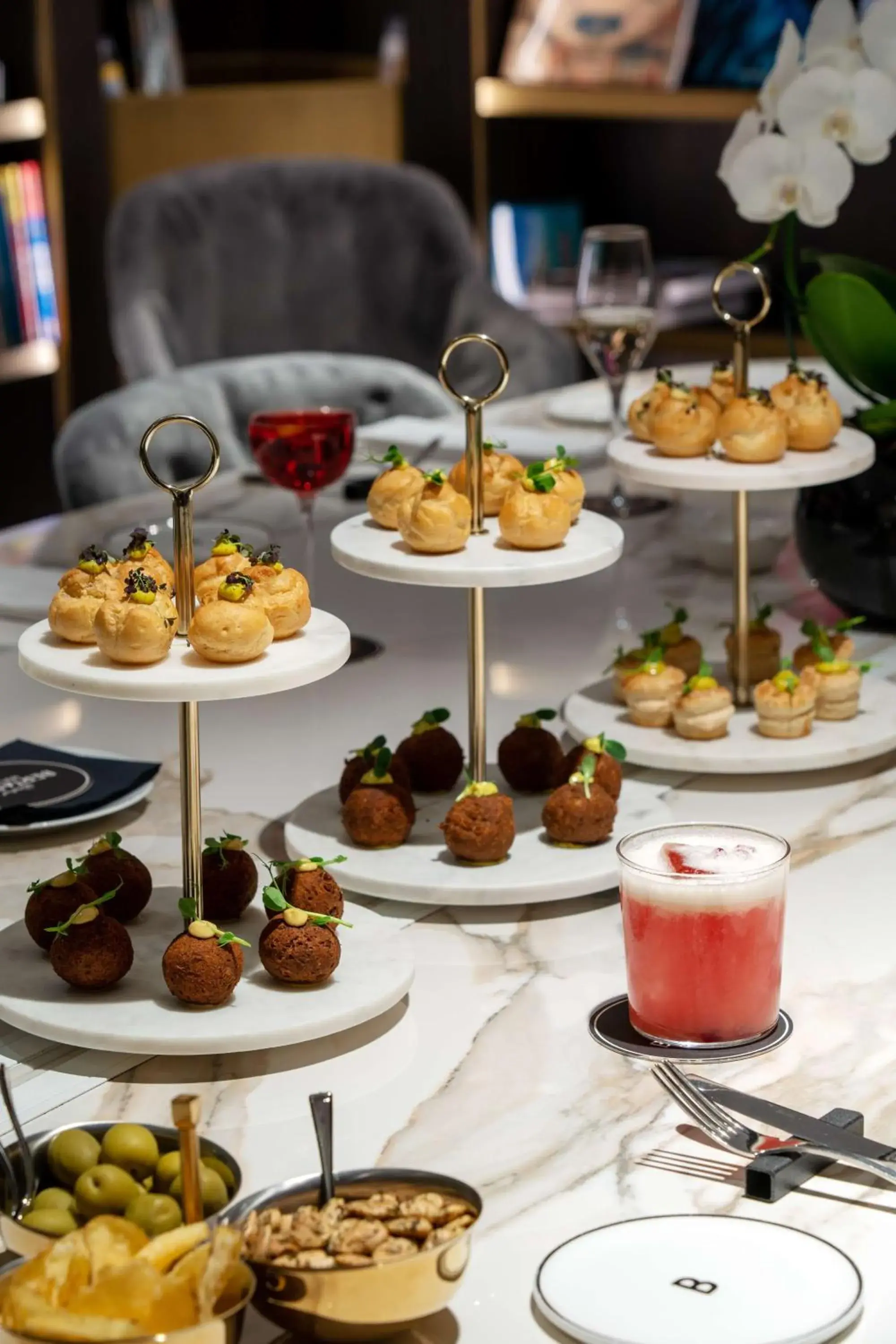 Restaurant/places to eat in Radisson Collection Hotel, Palazzo Touring Club Milan Restaurant/places to eat in Radisson Collection Hotel, Palazzo Touring Club Milan