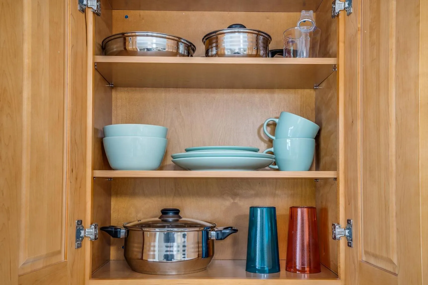 Kitchen or kitchenette in Aloha Suites Waikiki