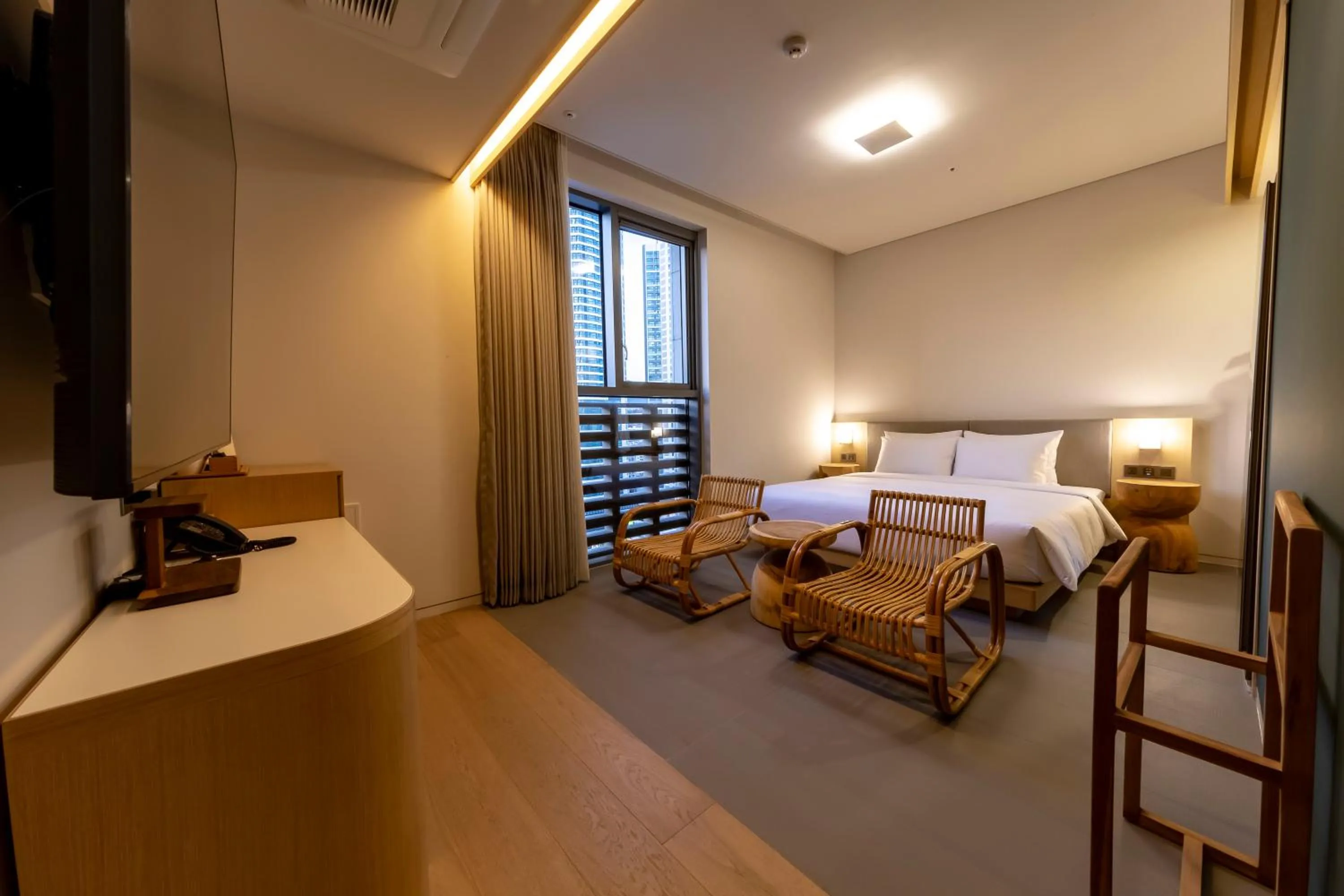 Photo of the whole room, Bed in Hound Hotel Haeundae Signature