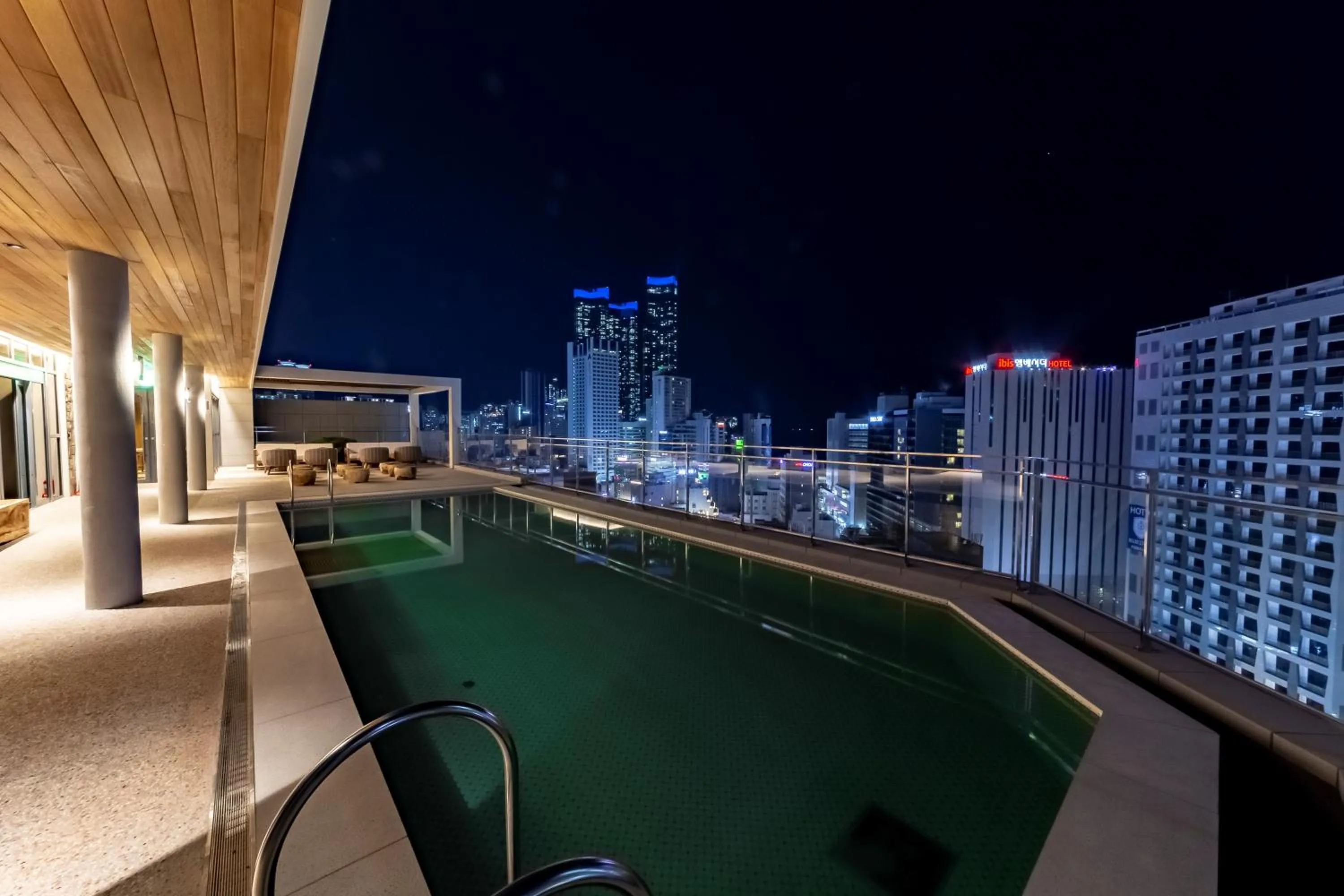 Swimming pool in Hound Hotel Haeundae Signature