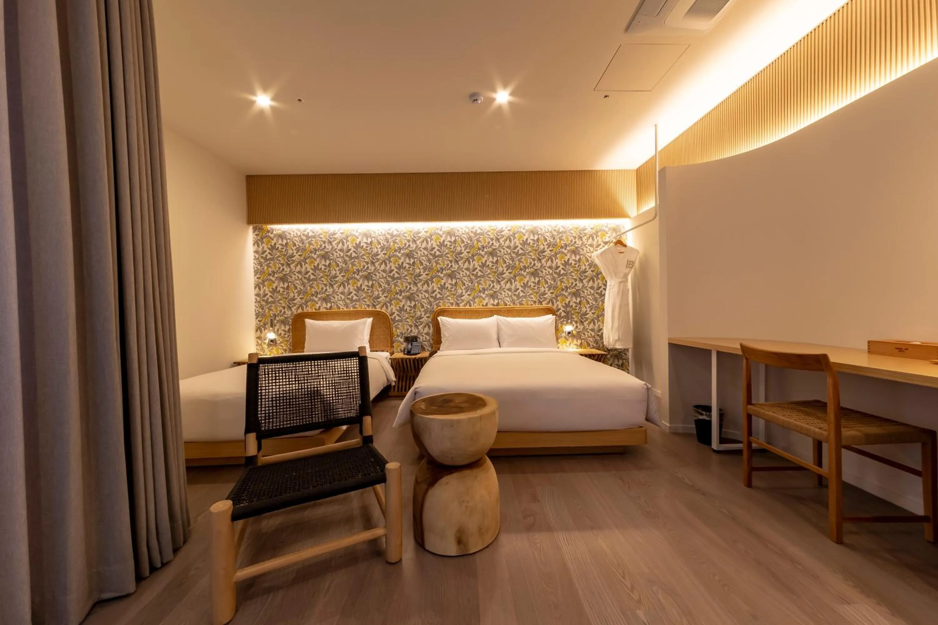 Bedroom, Bed in Hound Garden&Terrace Hotel