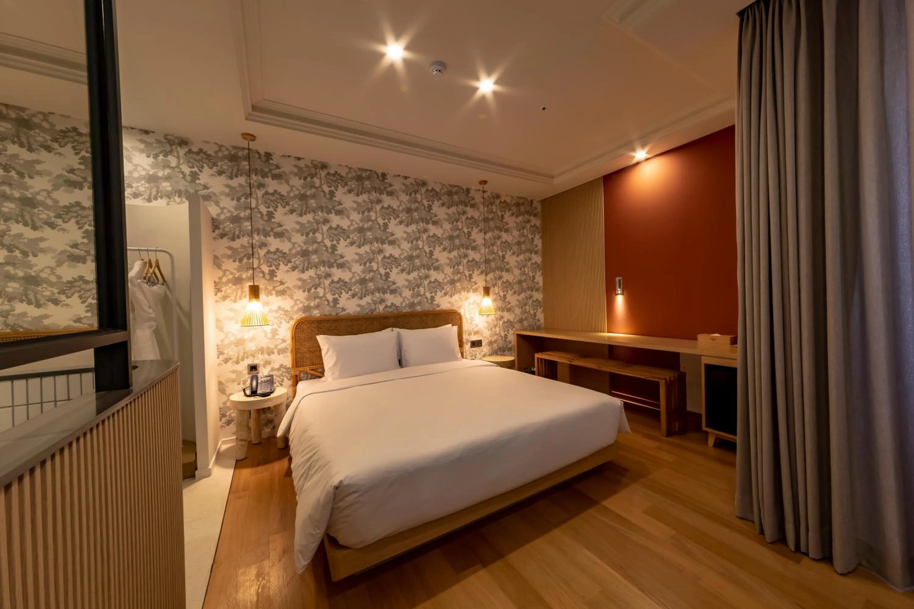 Bedroom, Bed in Hound Garden&Terrace Hotel