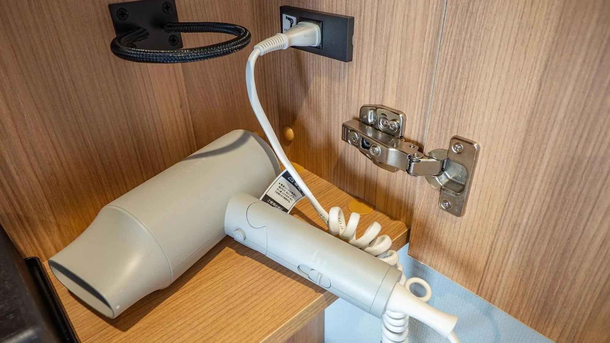 hair dryier in Toyoko Inn Sendai Higashi-guchi No.1