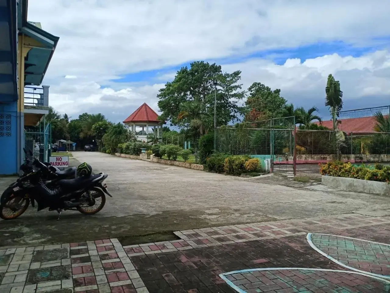 Property building in RedDoorz Near Gaisano Grand Cordova Property building in RedDoorz Near Gaisano Grand Cordova