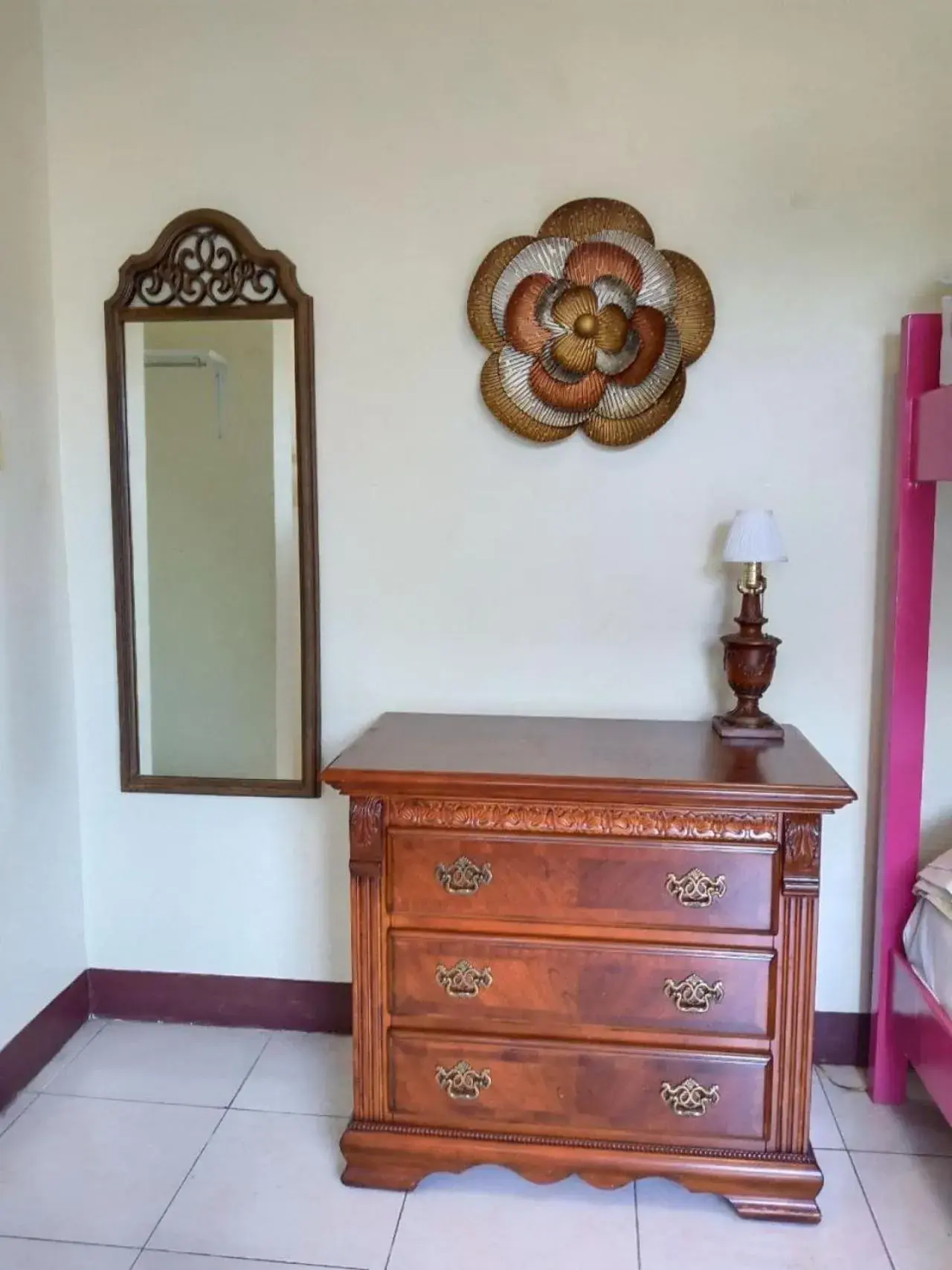Bedroom in RedDoorz Near Gaisano Grand Cordova Bedroom in RedDoorz Near Gaisano Grand Cordova