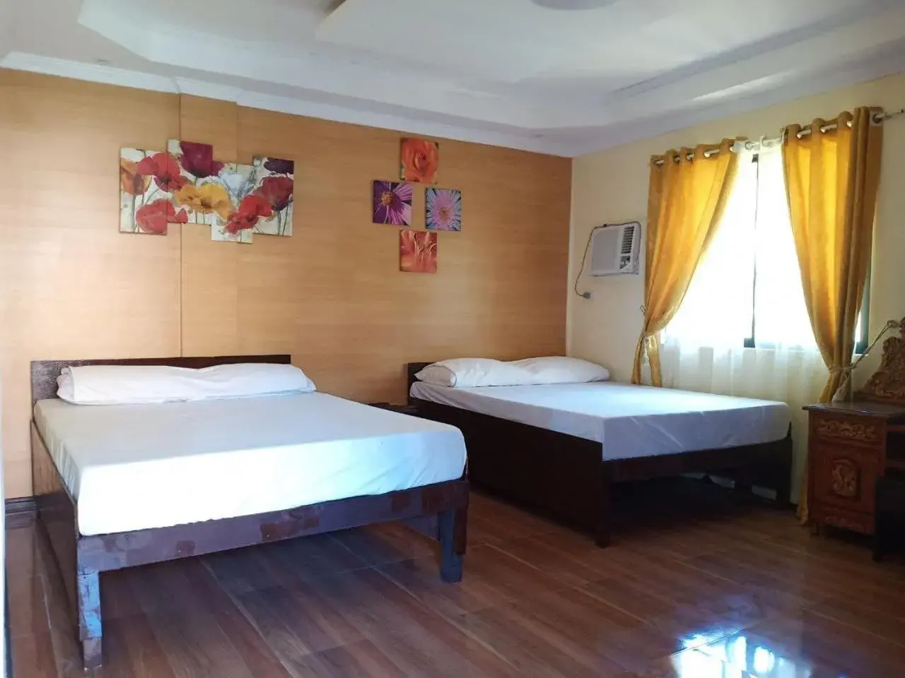 Bed in RedDoorz Near Gaisano Grand Cordova Bed in RedDoorz Near Gaisano Grand Cordova