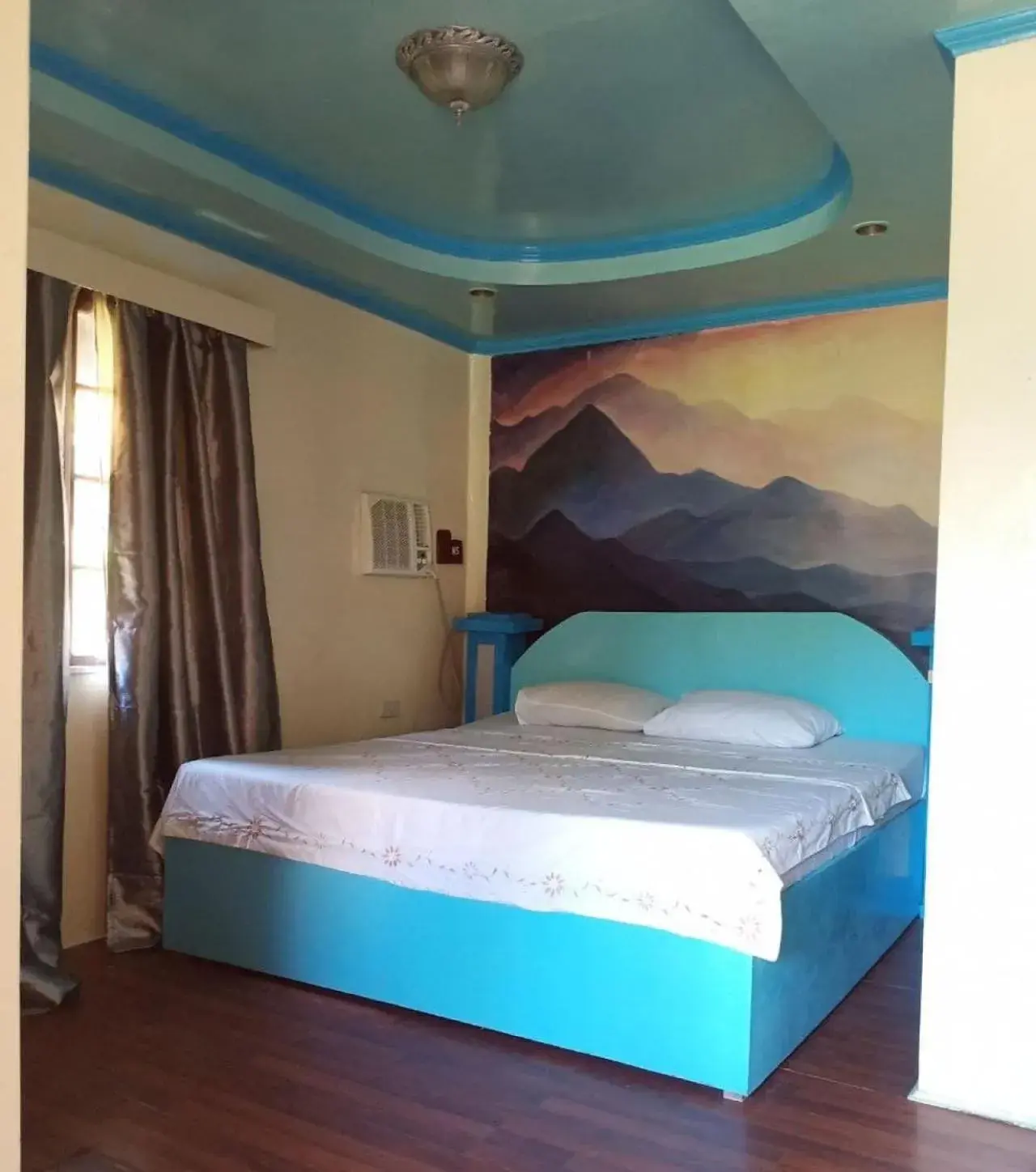 Bed in RedDoorz Near Gaisano Grand Cordova Bed in RedDoorz Near Gaisano Grand Cordova
