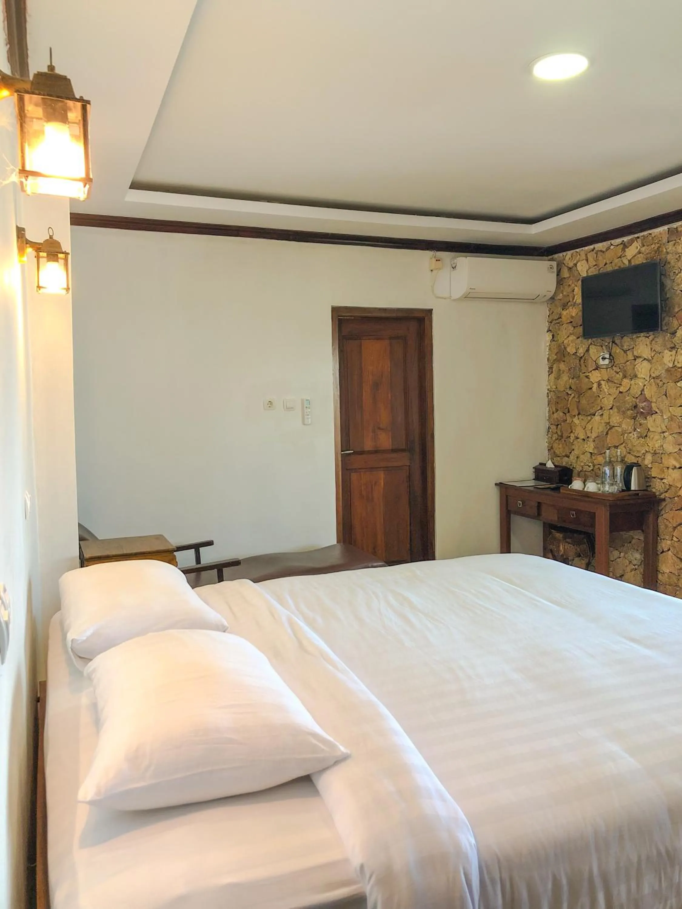 Bed in Edge Resort, Yogyakarta