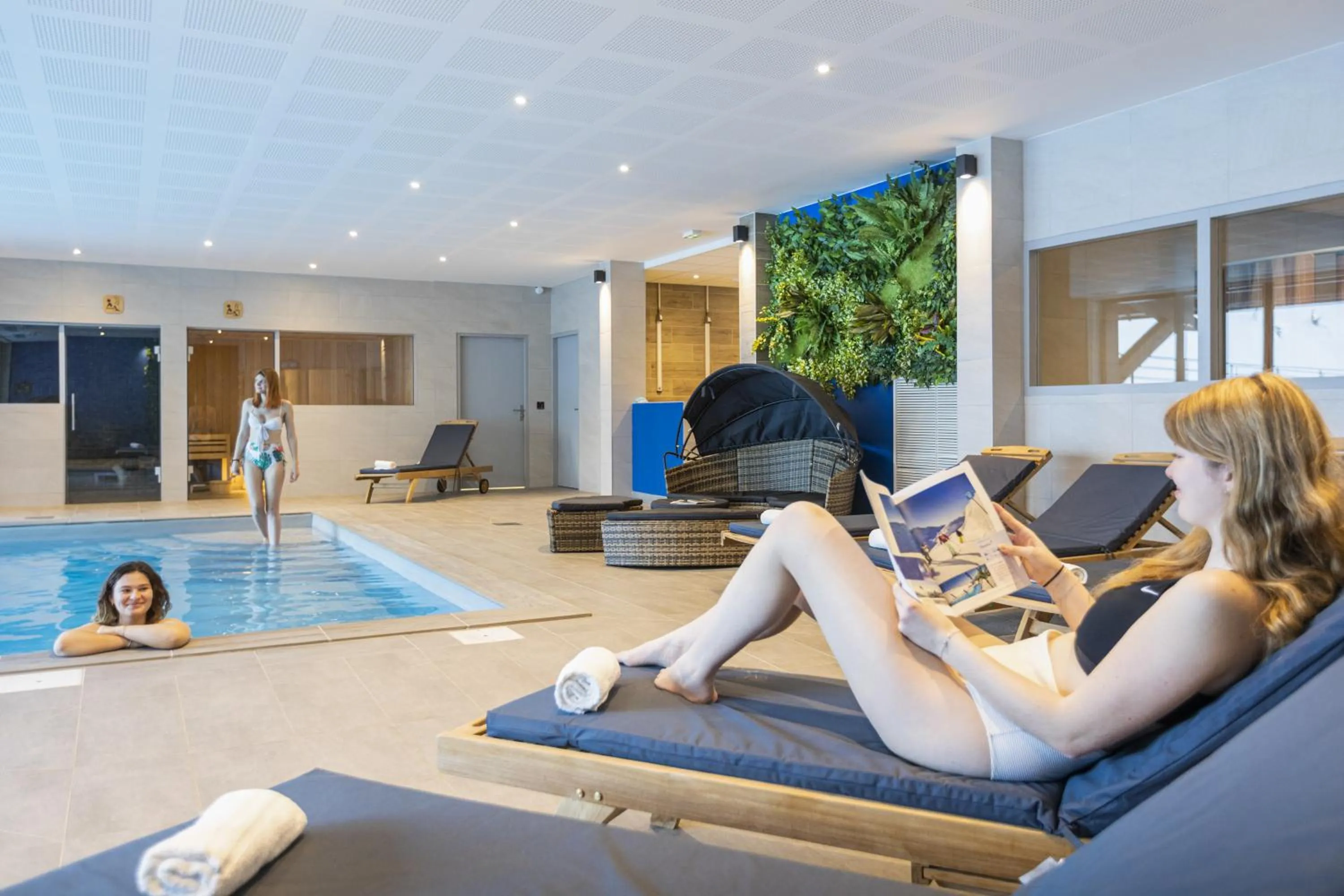 Swimming pool in Résidence Club MMV Les Clarines