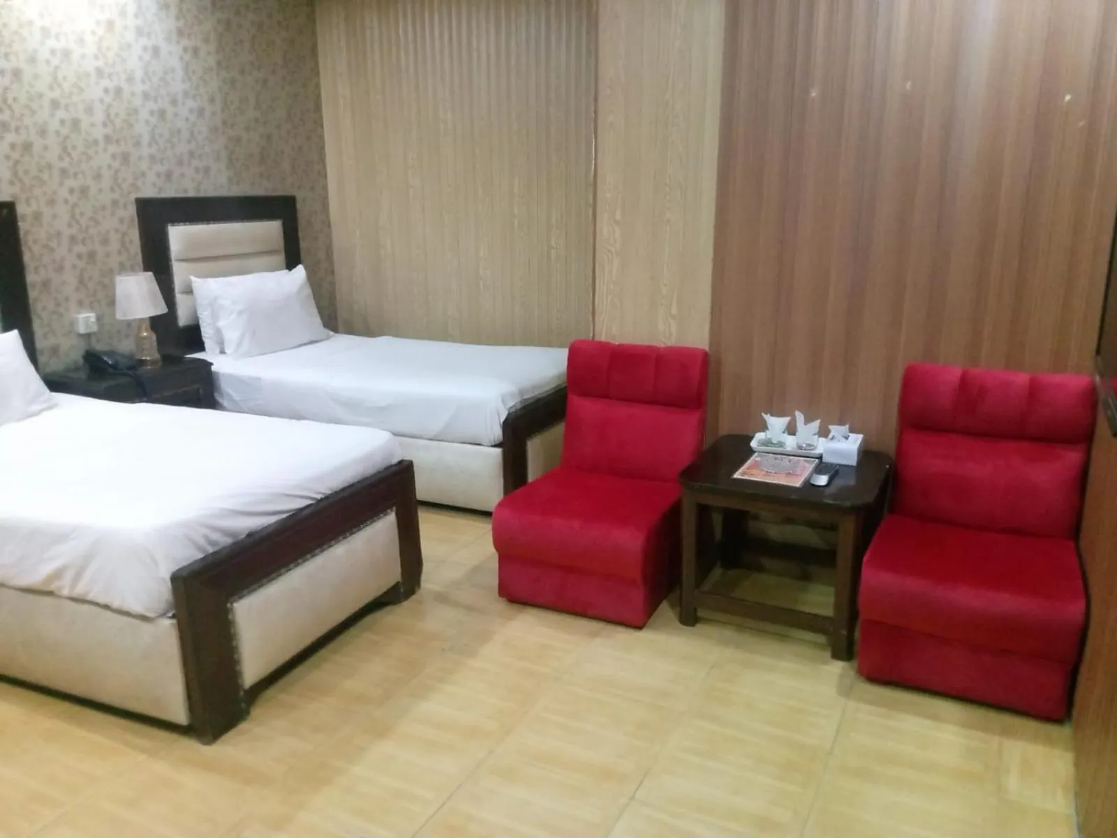 Bed in Hotel Tulip INN Faisal Town