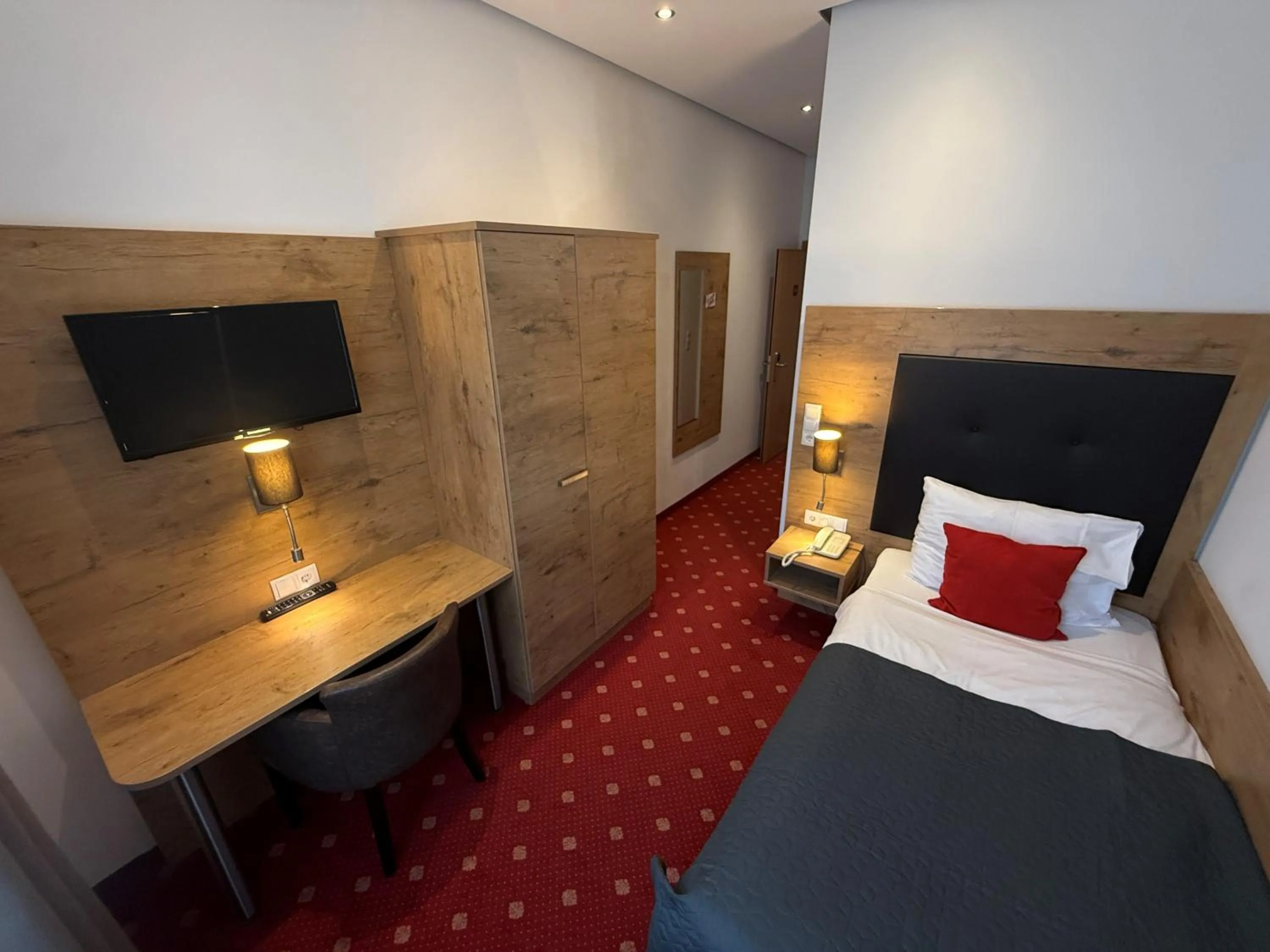 Bedroom, Bed in Hotel Wilder Mann