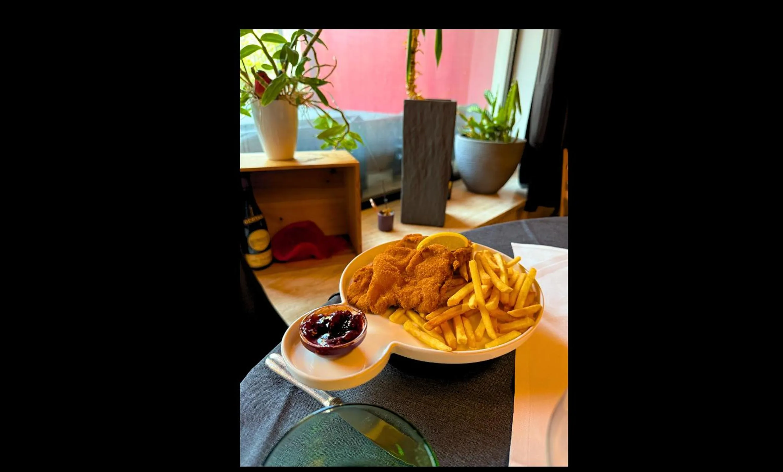 Food and drinks in Hotel Wilder Mann