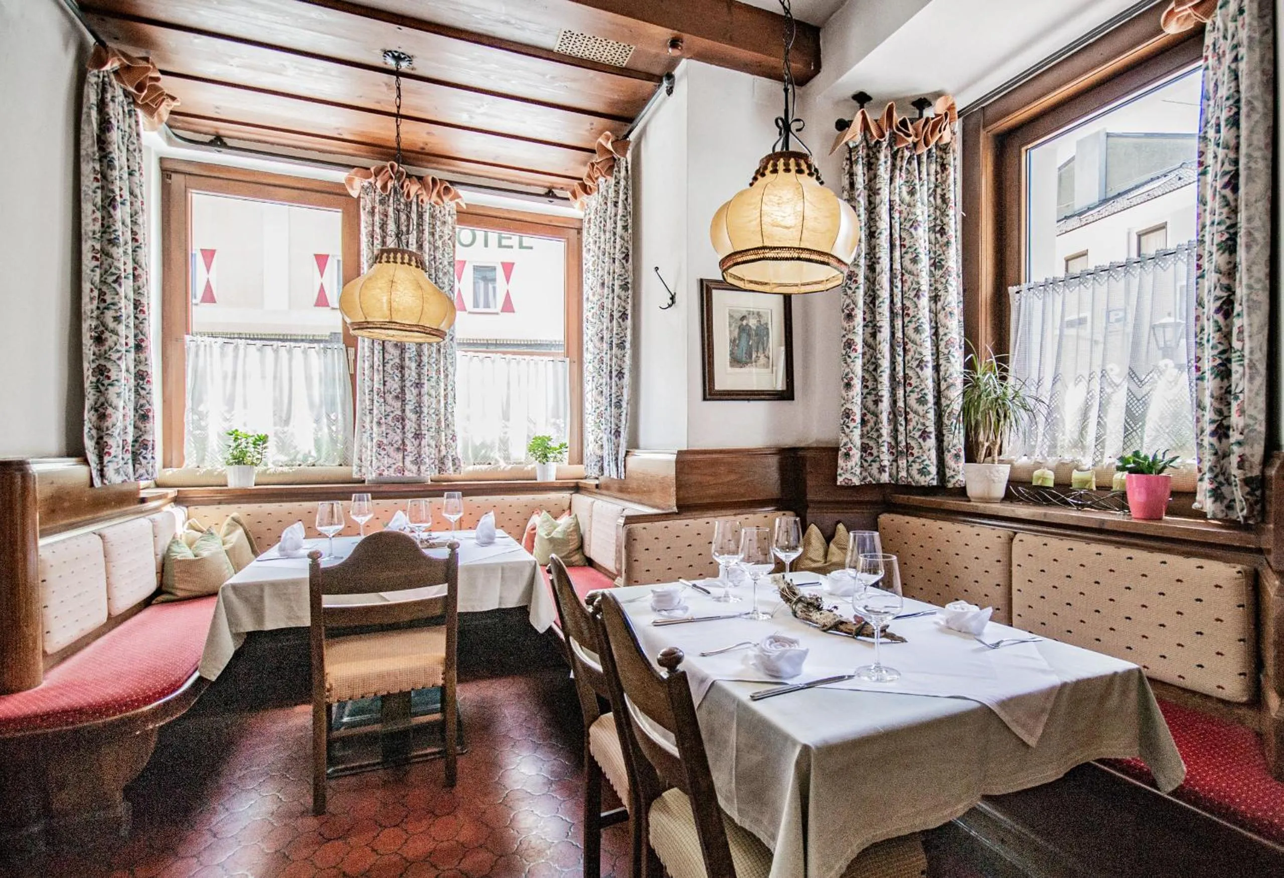 Restaurant/places to eat in Hotel Wilder Mann