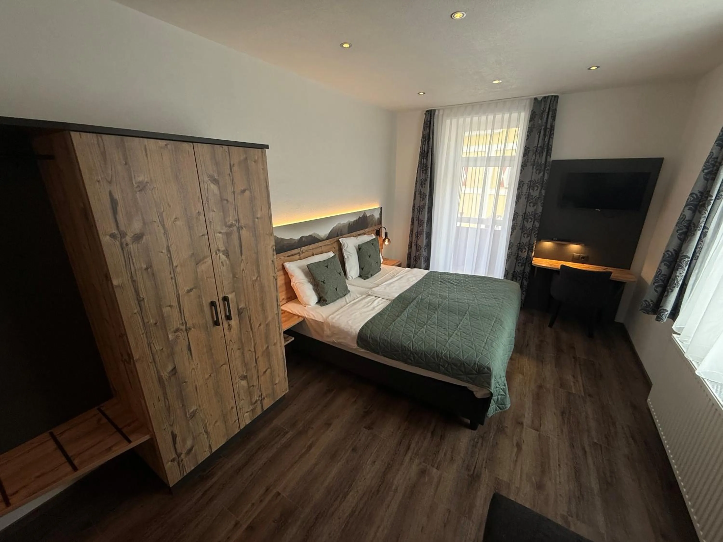 Bedroom, Bed in Hotel Wilder Mann