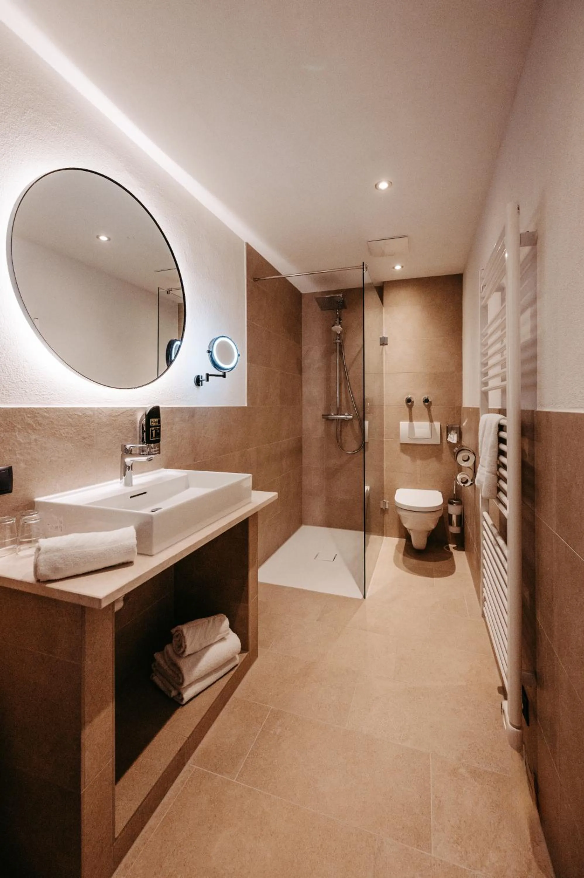 Shower in Hotel Wilder Mann