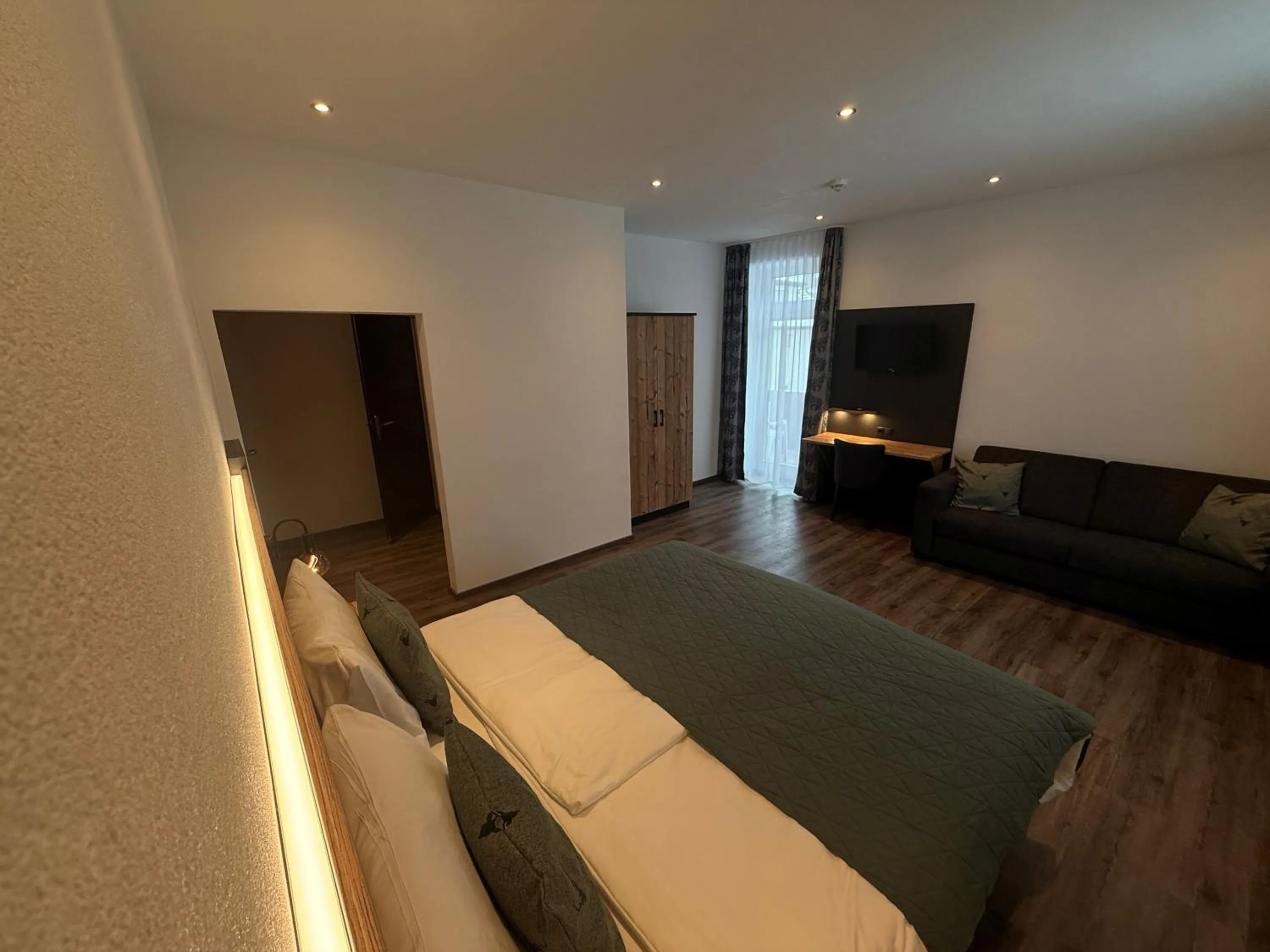 Bedroom, Bed in Hotel Wilder Mann