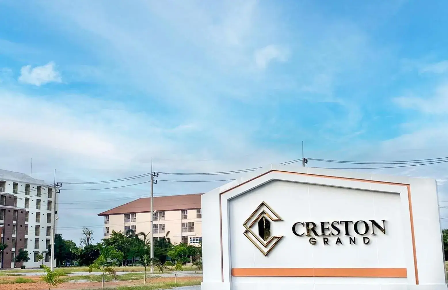 Creston Grand Hotel Suphan Buri Creston Grand Hotel Suphan Buri