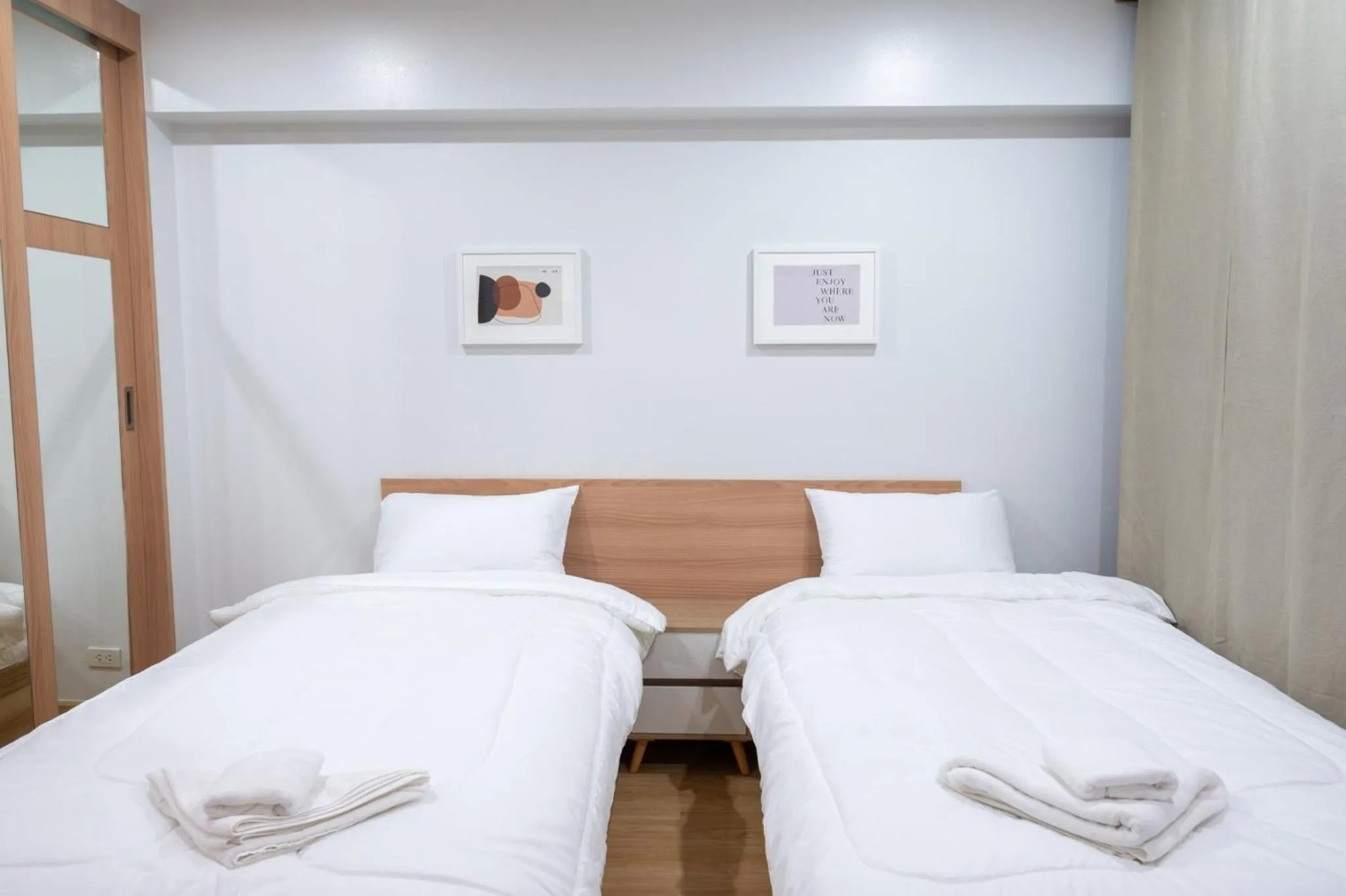 Bed in Creston Grand Hotel Suphan Buri