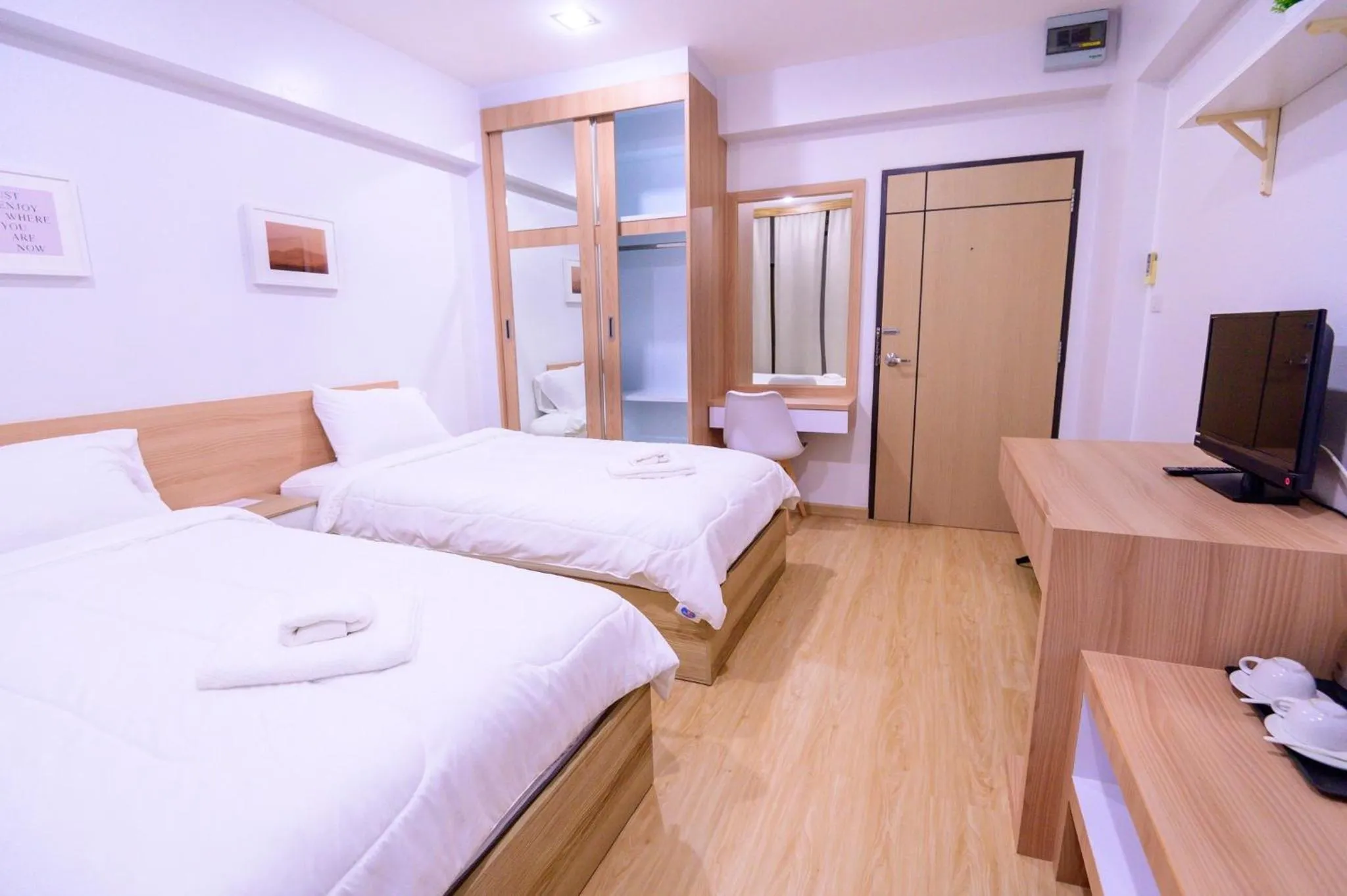 Bed in Creston Grand Hotel Suphan Buri