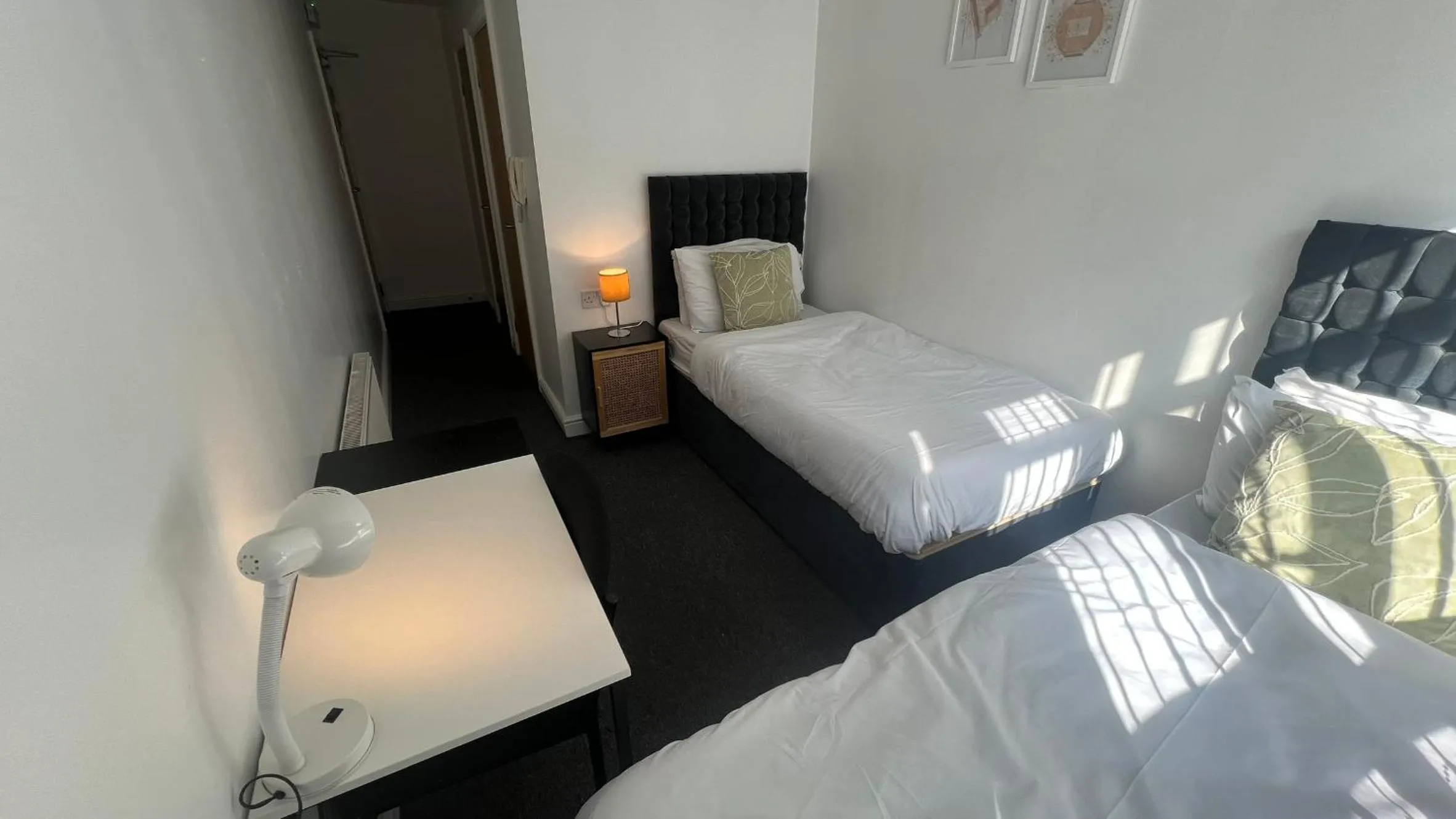 Bed in Sangha House - Short Stays