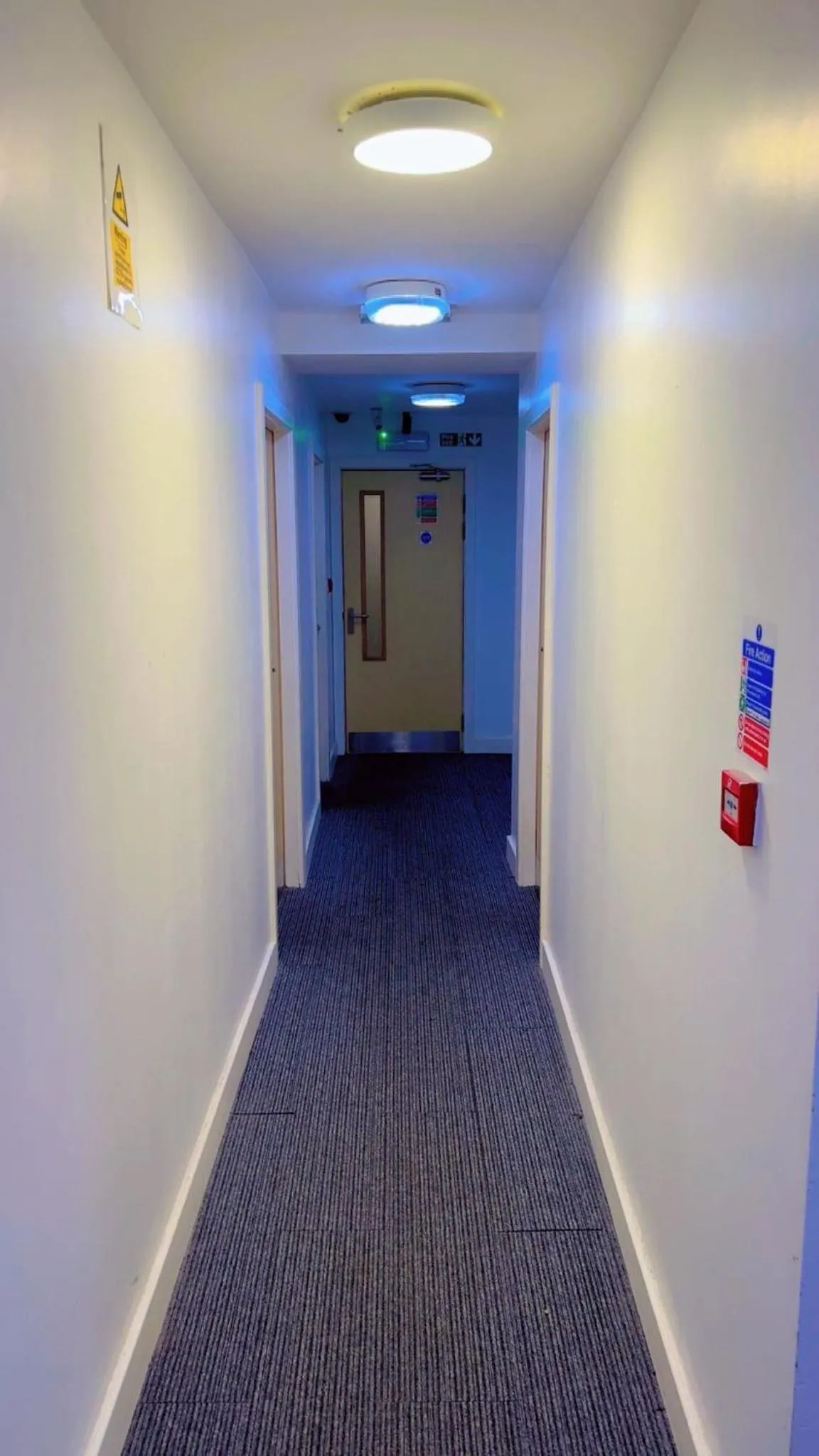 Lobby or reception in Sangha House - Short Stays