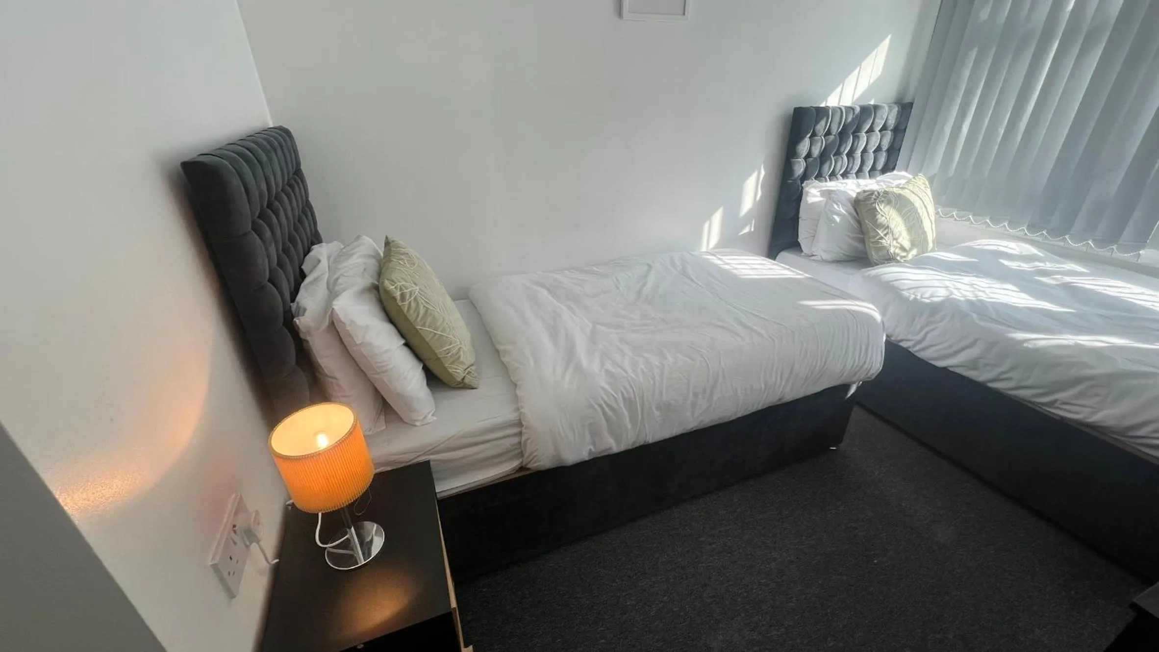 Bed in Sangha House - Short Stays