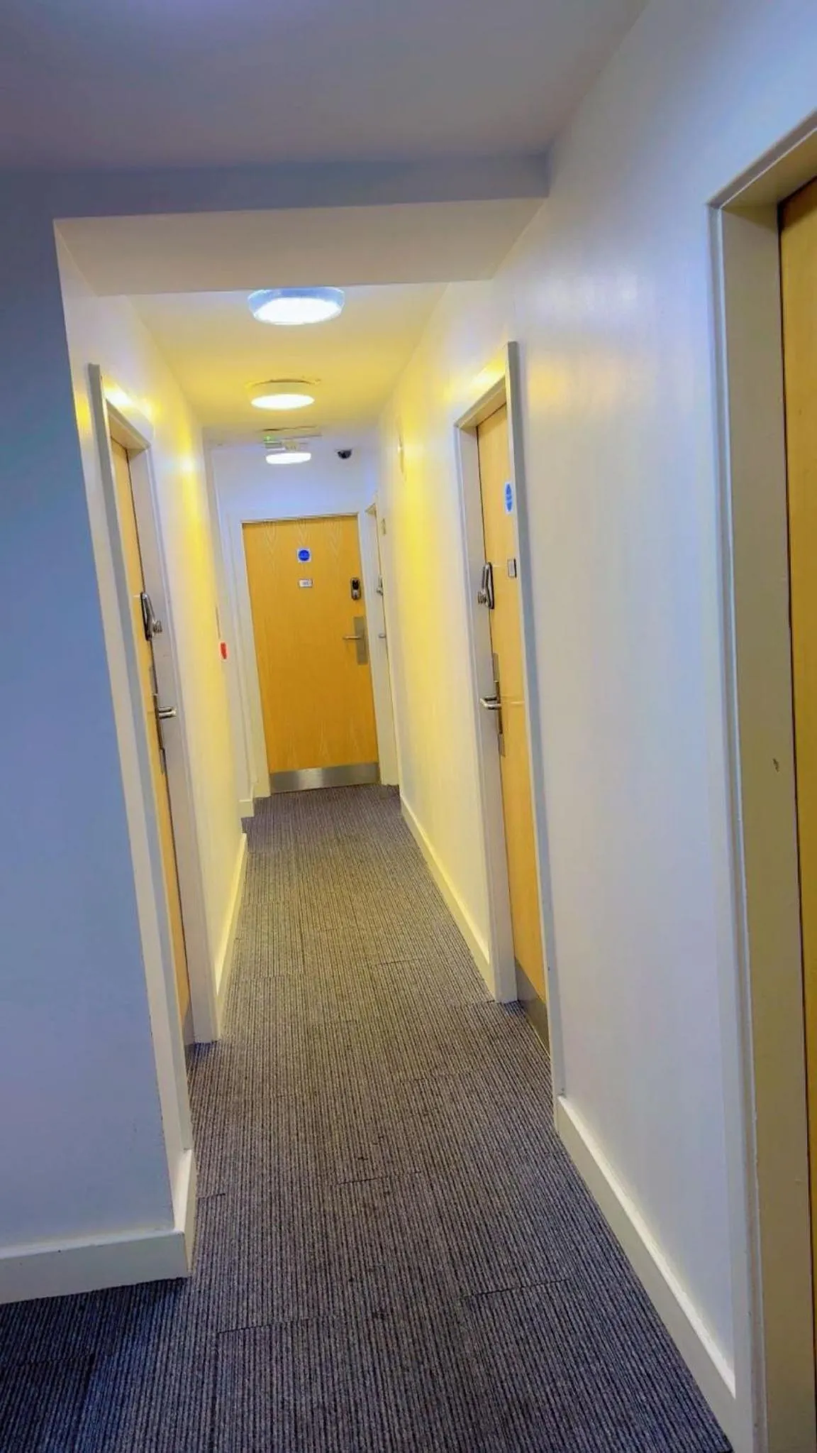 Lobby or reception in Sangha House - Short Stays