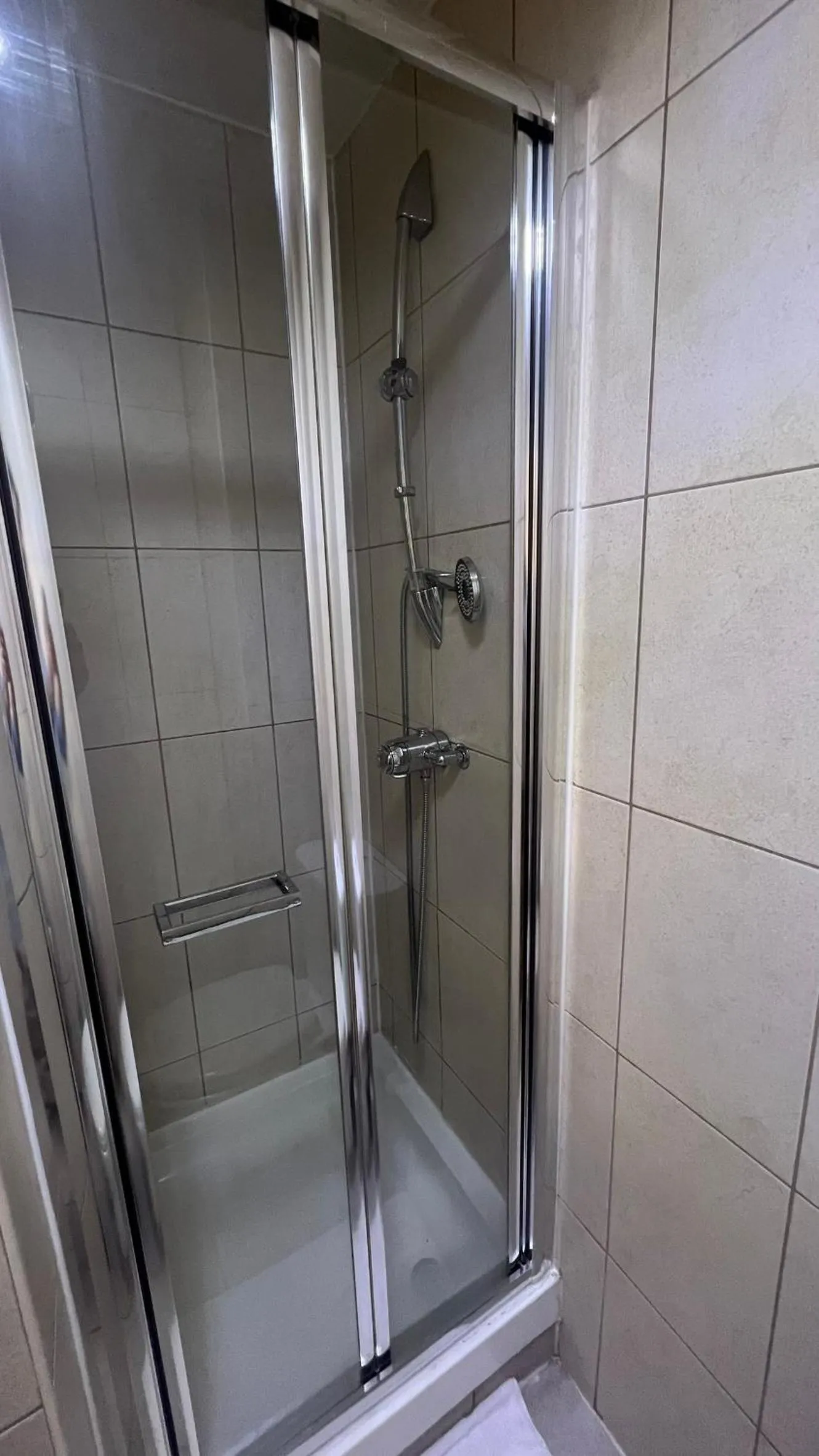 Shower in Sangha House - Short Stays