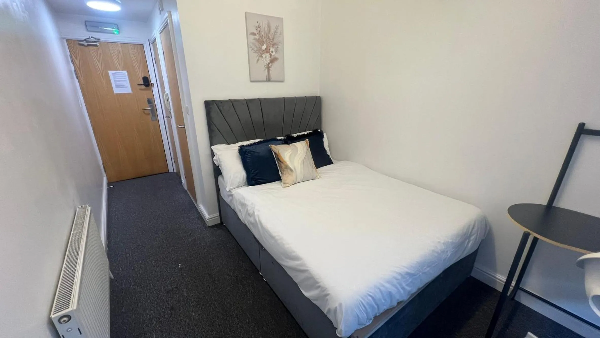 Bed in Sangha House - Short Stays
