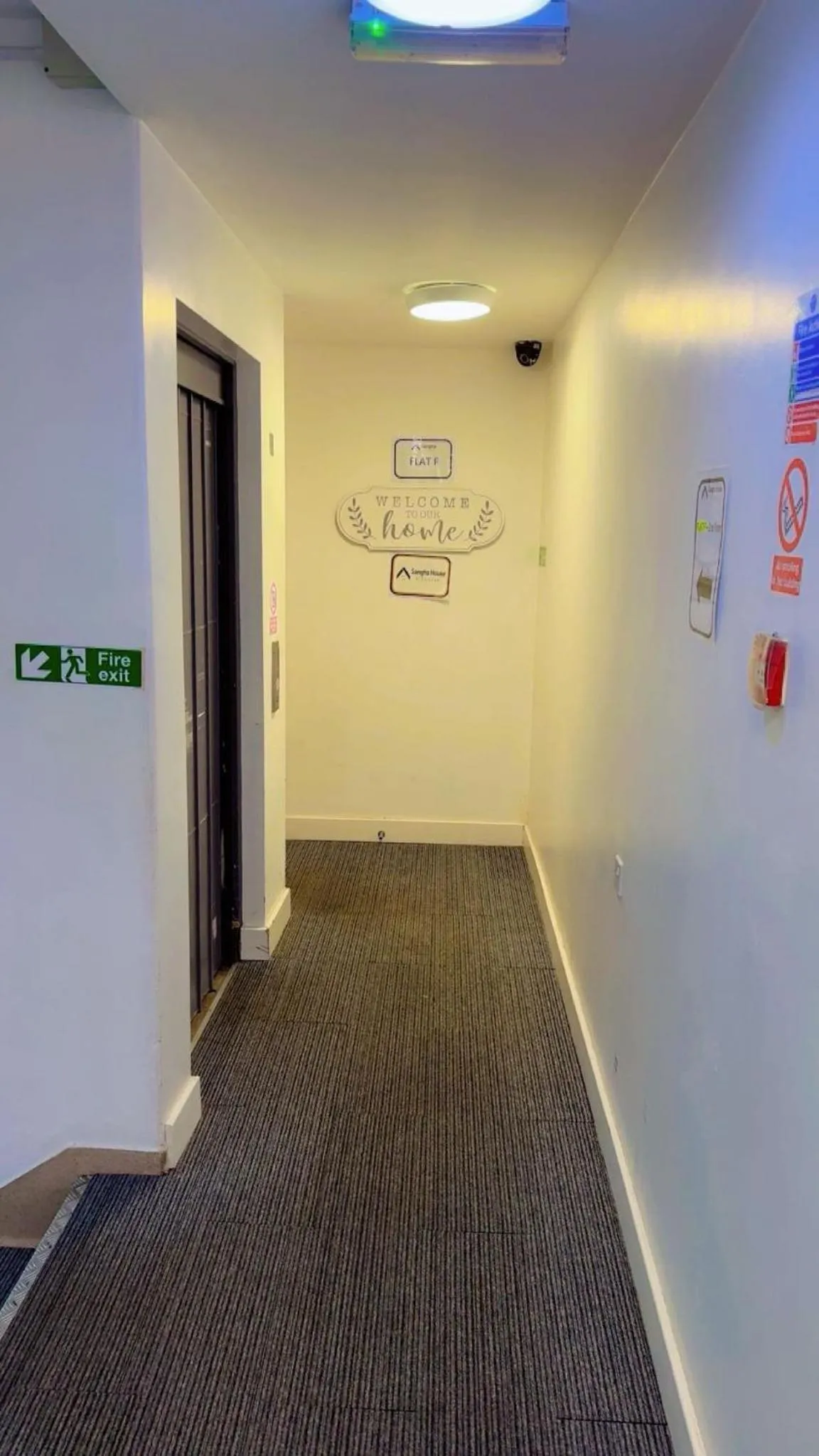 Lobby or reception in Sangha House - Short Stays