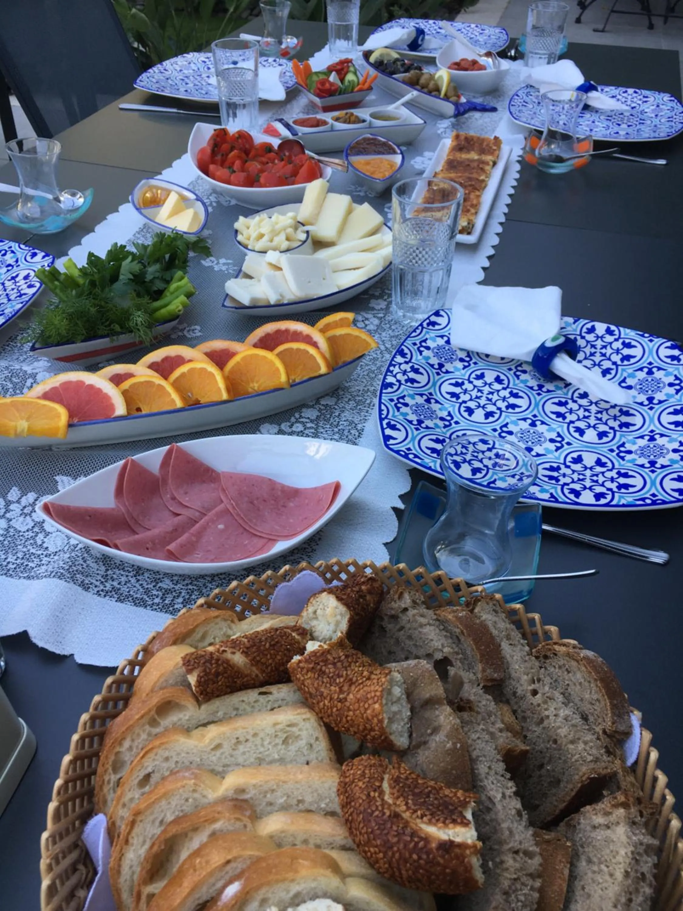 Food and drinks in Villa Oliva Butik Hotel